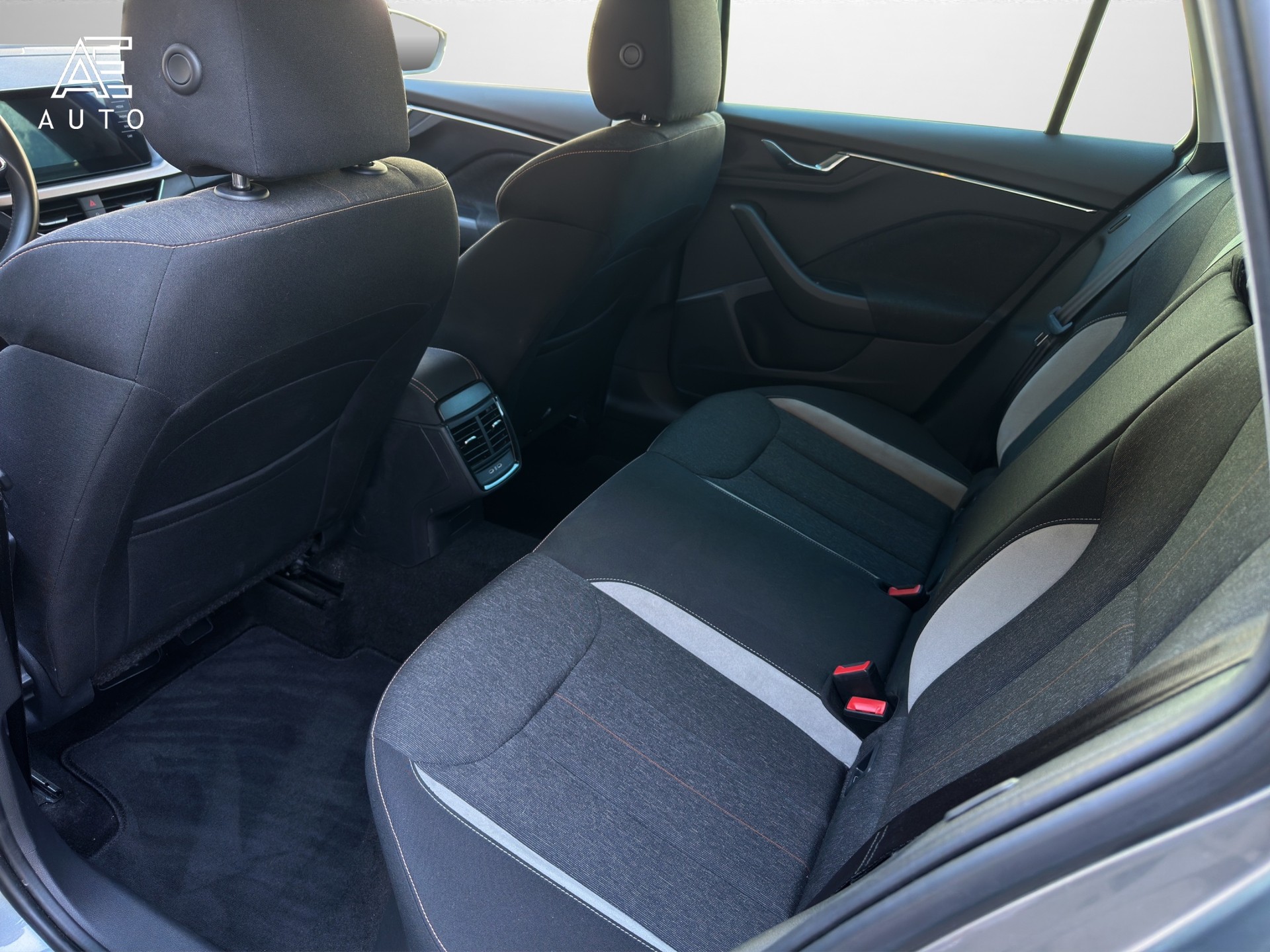 SKODA Kamiq 1.5 TSI ACT Style DSG - 12
