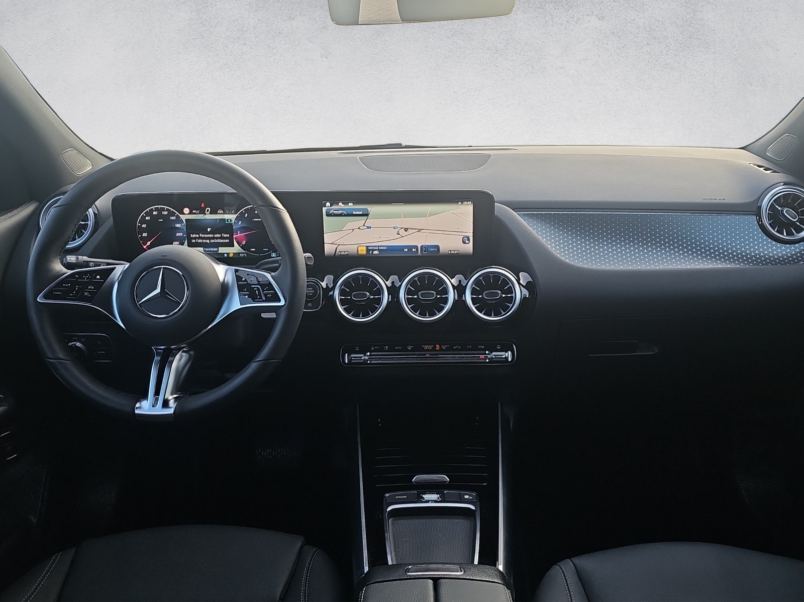 MERCEDES-BENZ GLA 200 7G-DCT - 9