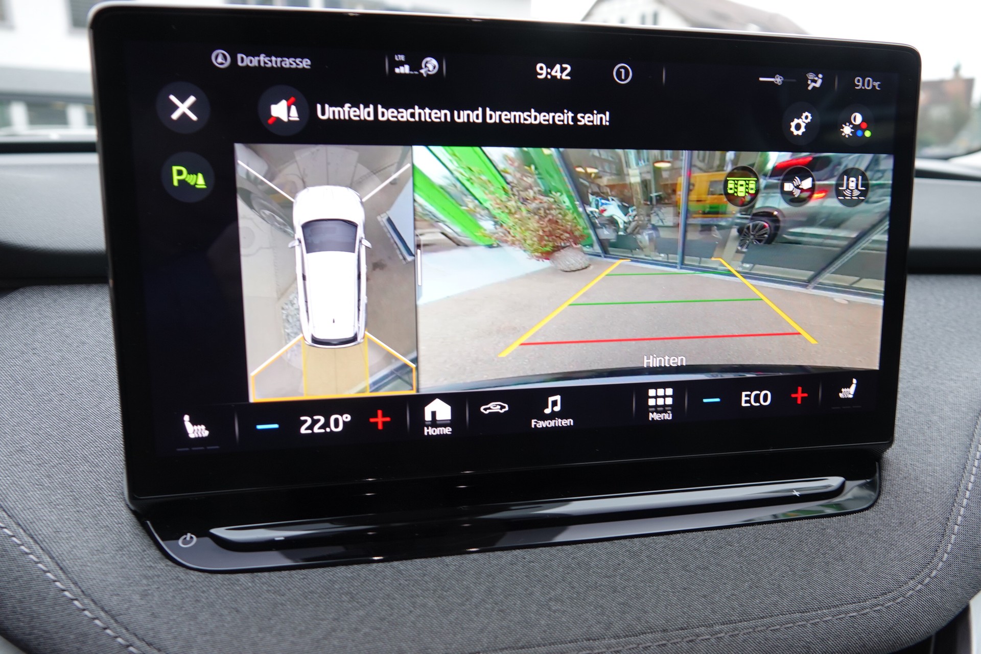 SKODA Enyaq iV 80x - 11