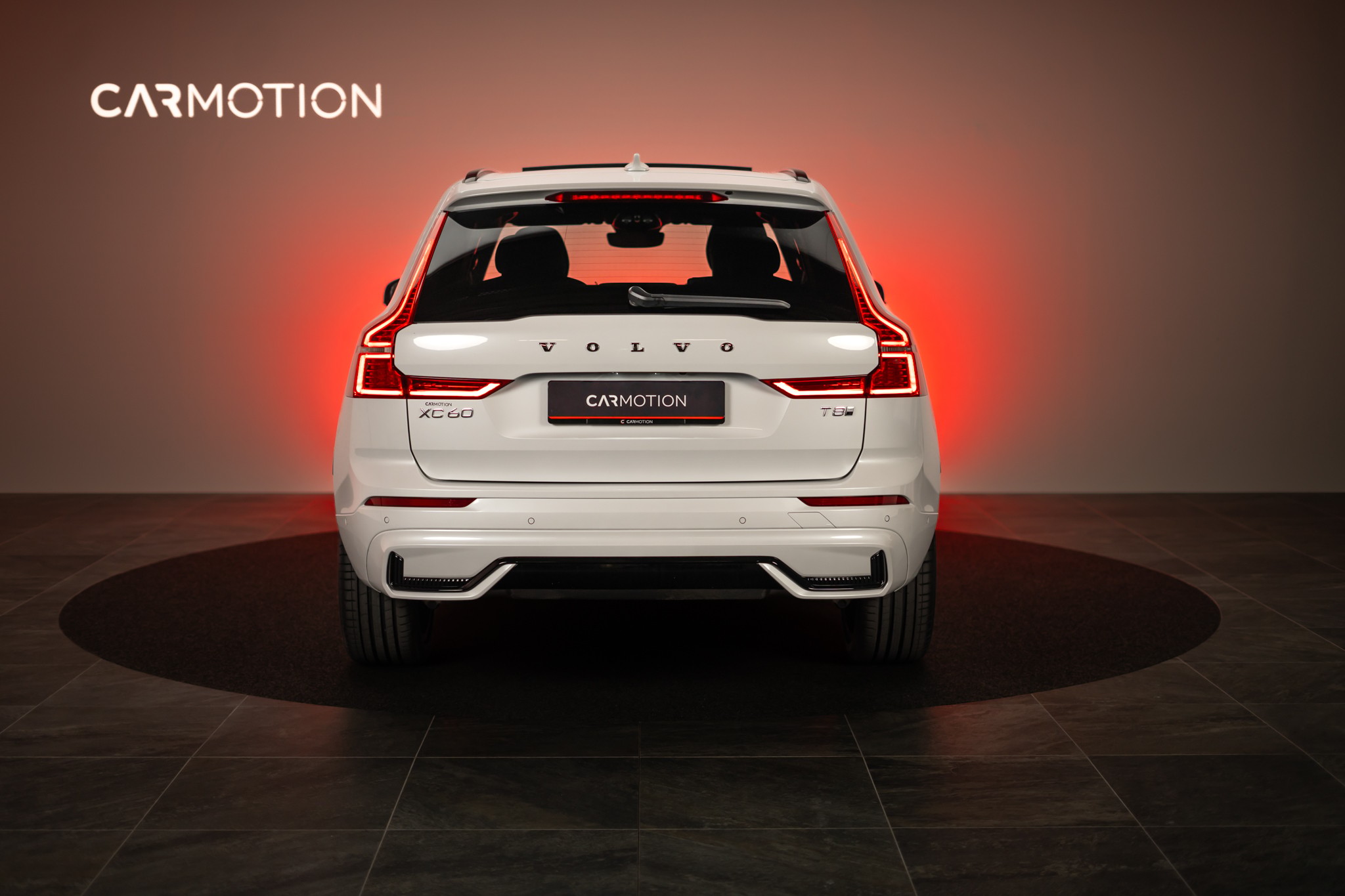 XC60 2.0 T8 TE Plus Dark eAWD / Panorama / 360°Kamera / Harman/Kardon / el.Heckklappe