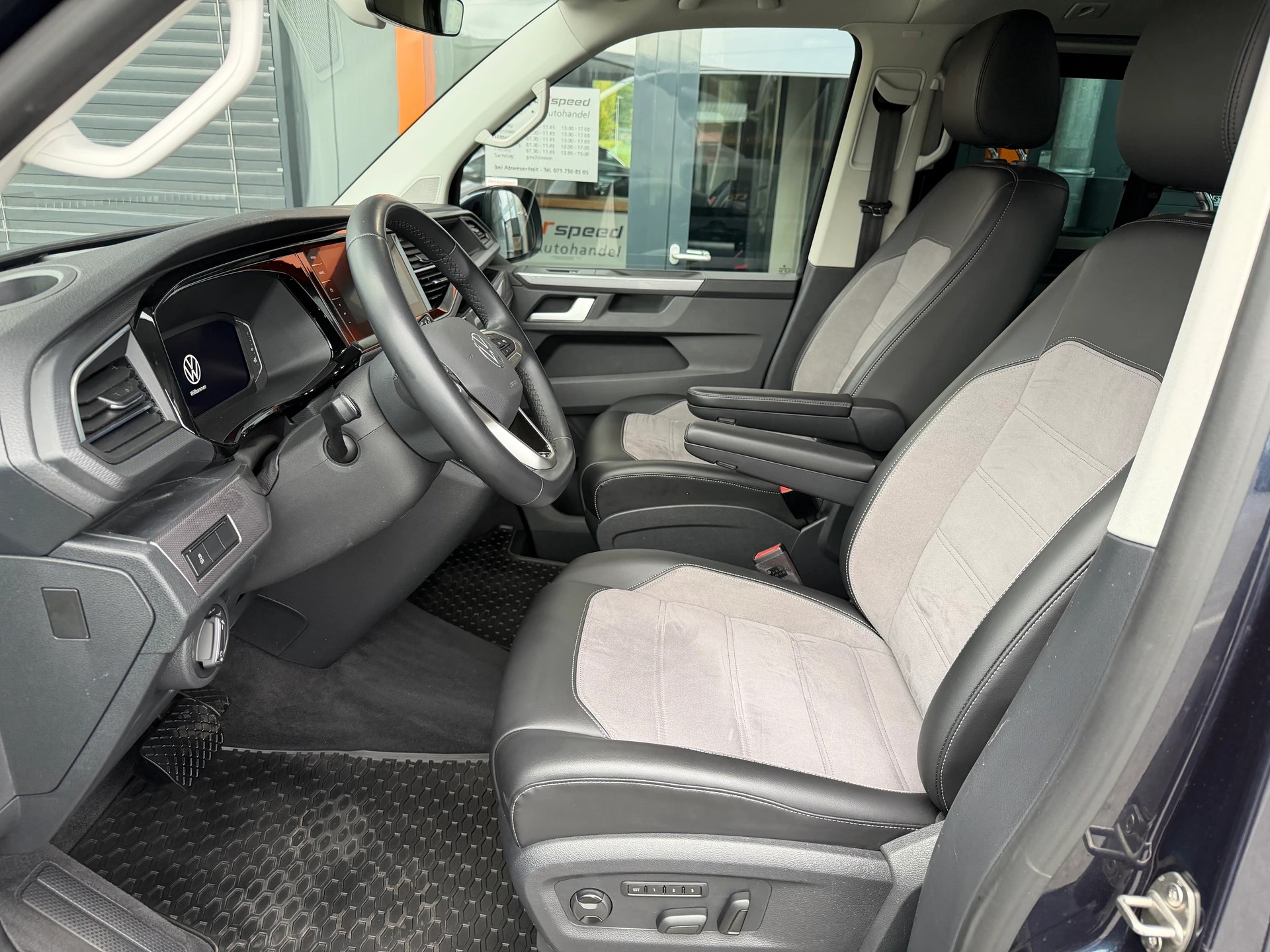 VW T6.1 Multivan 2.0 Bi-TDI Highline Liberty 4Mot. DSG - 8