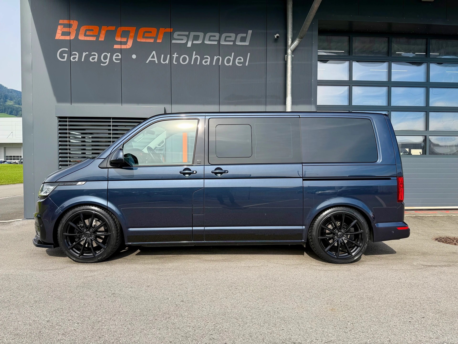 VW T6.1 Multivan 2.0 Bi-TDI Highline Liberty 4Mot. DSG - 2