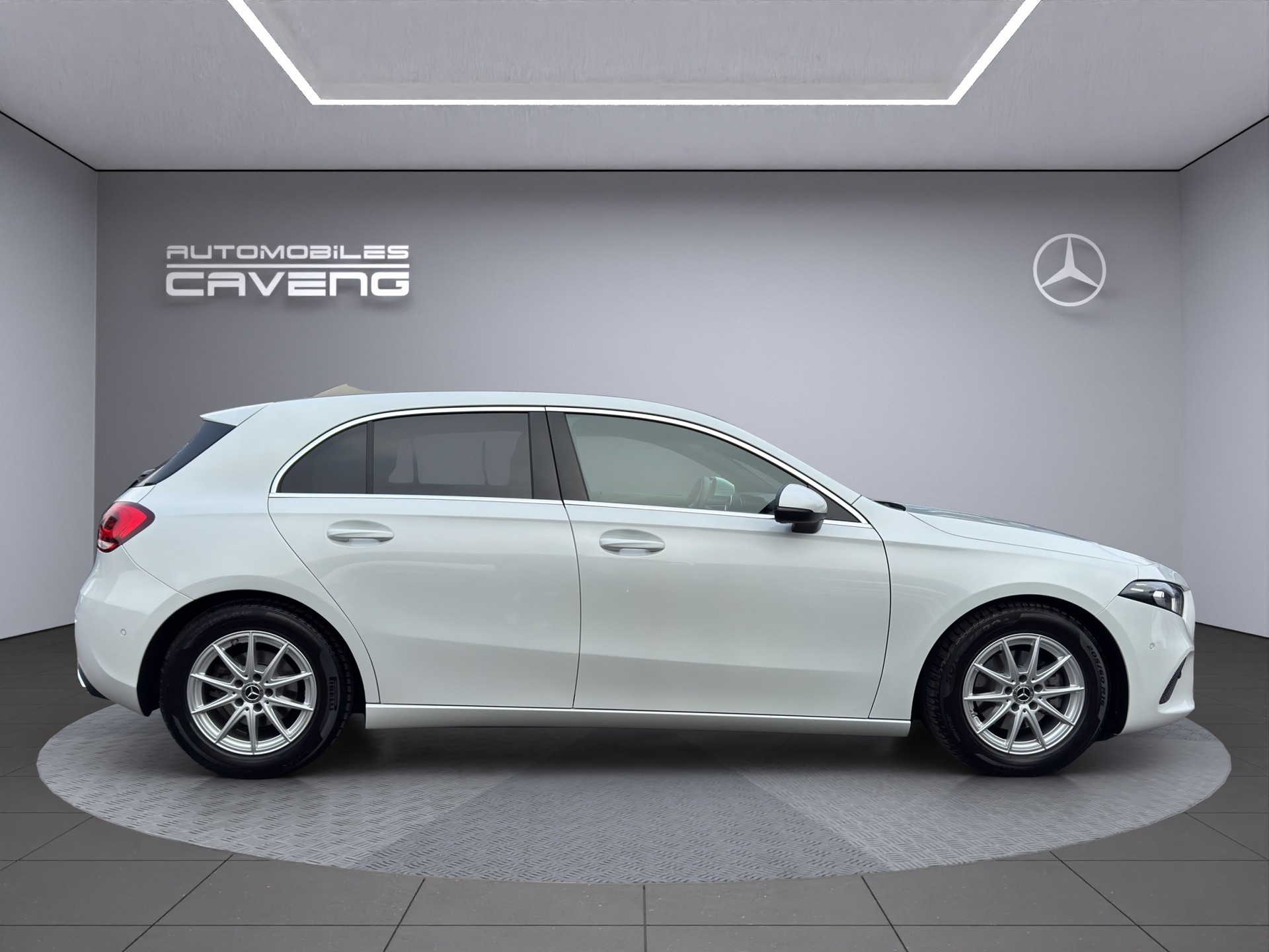 MERCEDES-BENZ A 180 Progressive 7G-DCT - 6