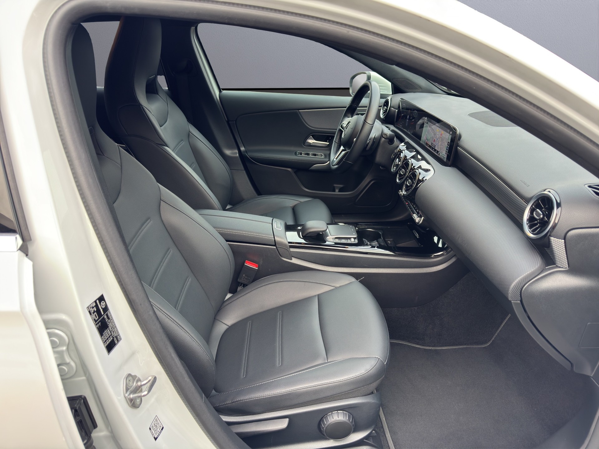 MERCEDES-BENZ A 180 Progressive 7G-DCT - 16