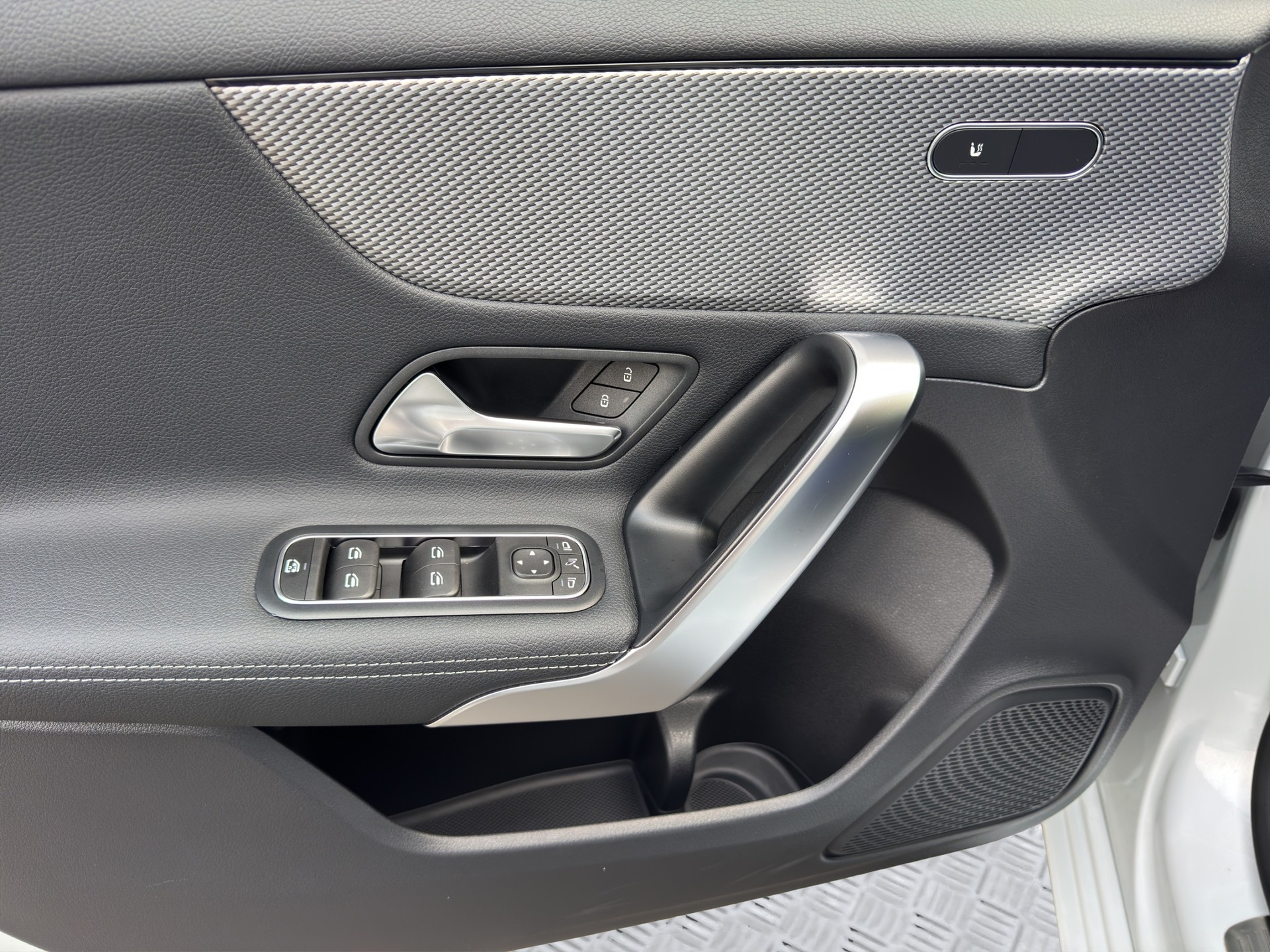 MERCEDES-BENZ A 180 Progressive 7G-DCT - 10