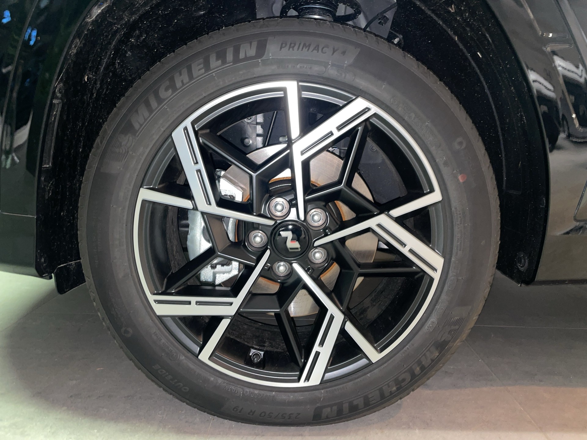 HYUNDAI Tucson N-Line LUX 1.6 T-GDi PHEV 186kW 253PS 4WD - 12