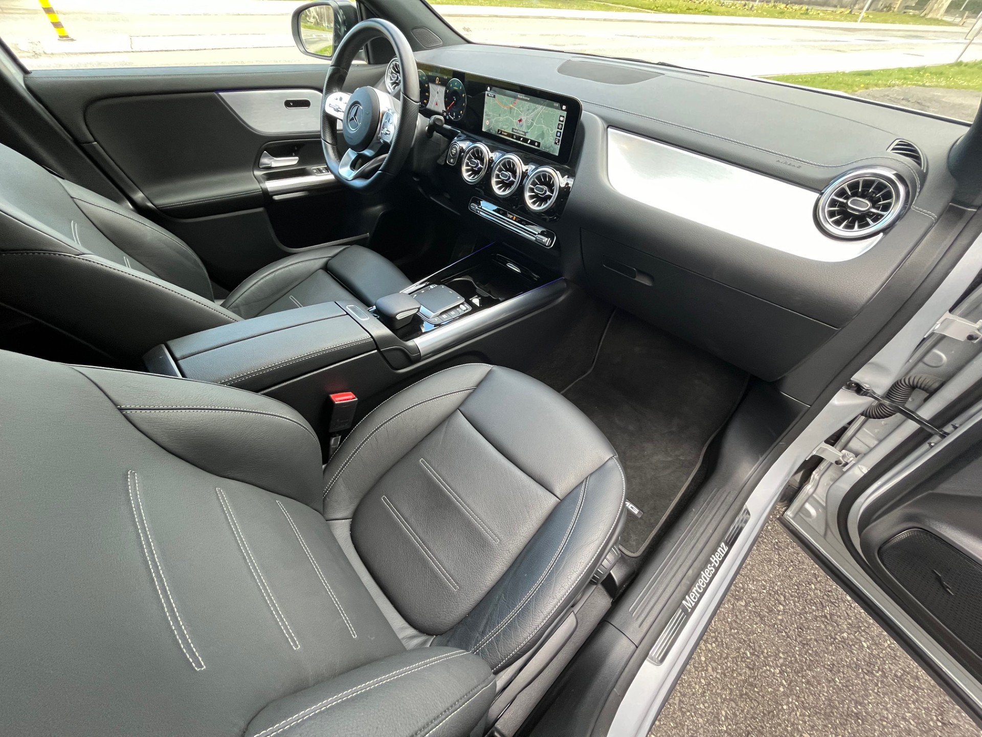 MERCEDES-BENZ GLA 200 4Matic AMG Line 8G-DCT - 9