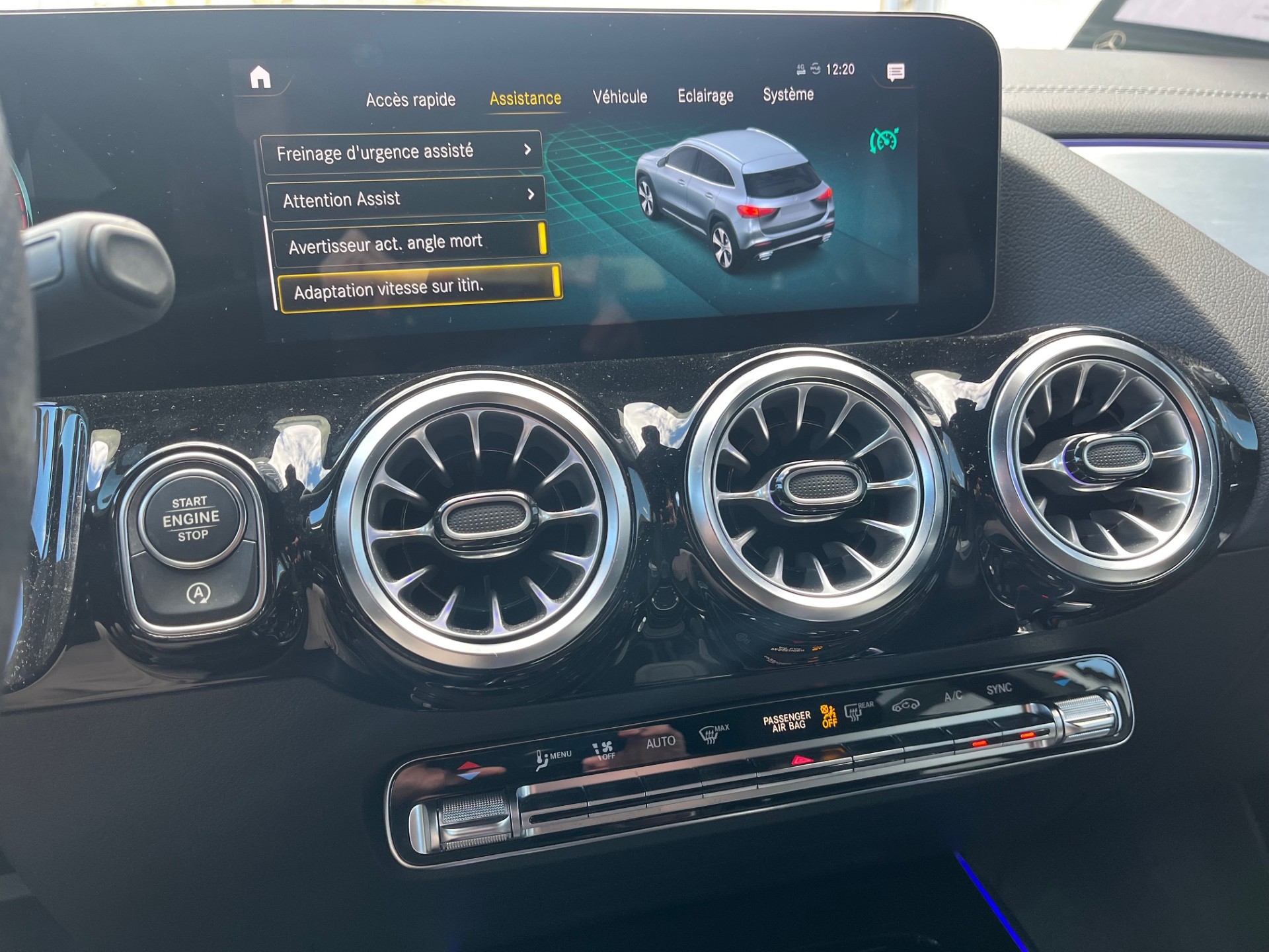 MERCEDES-BENZ GLA 200 4Matic AMG Line 8G-DCT - 18