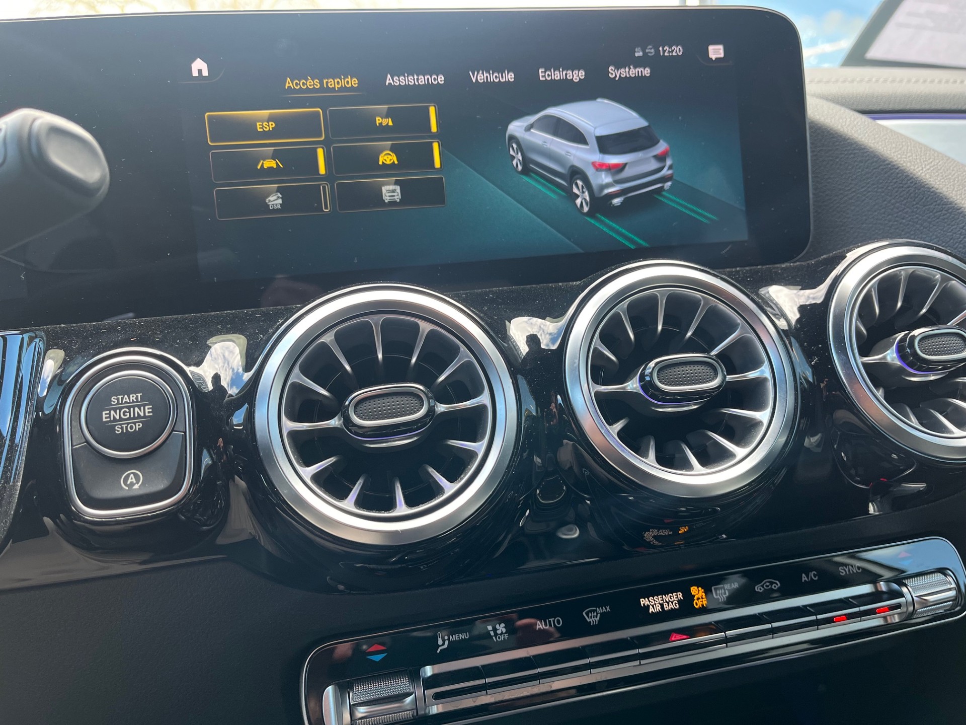 MERCEDES-BENZ GLA 200 4Matic AMG Line 8G-DCT - 17