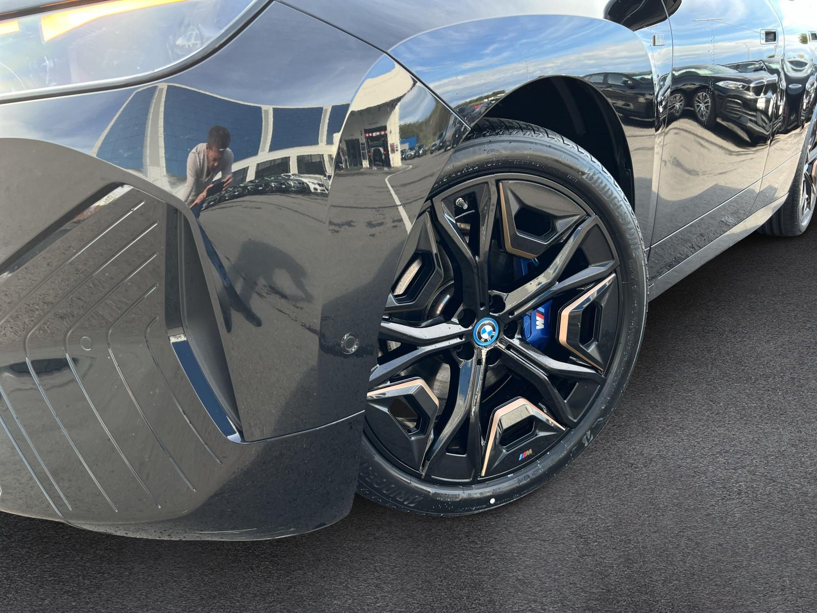 BMW iX M60 M Sport I20 (CH) 📍 **Action de leasing à 1.9%** - 23