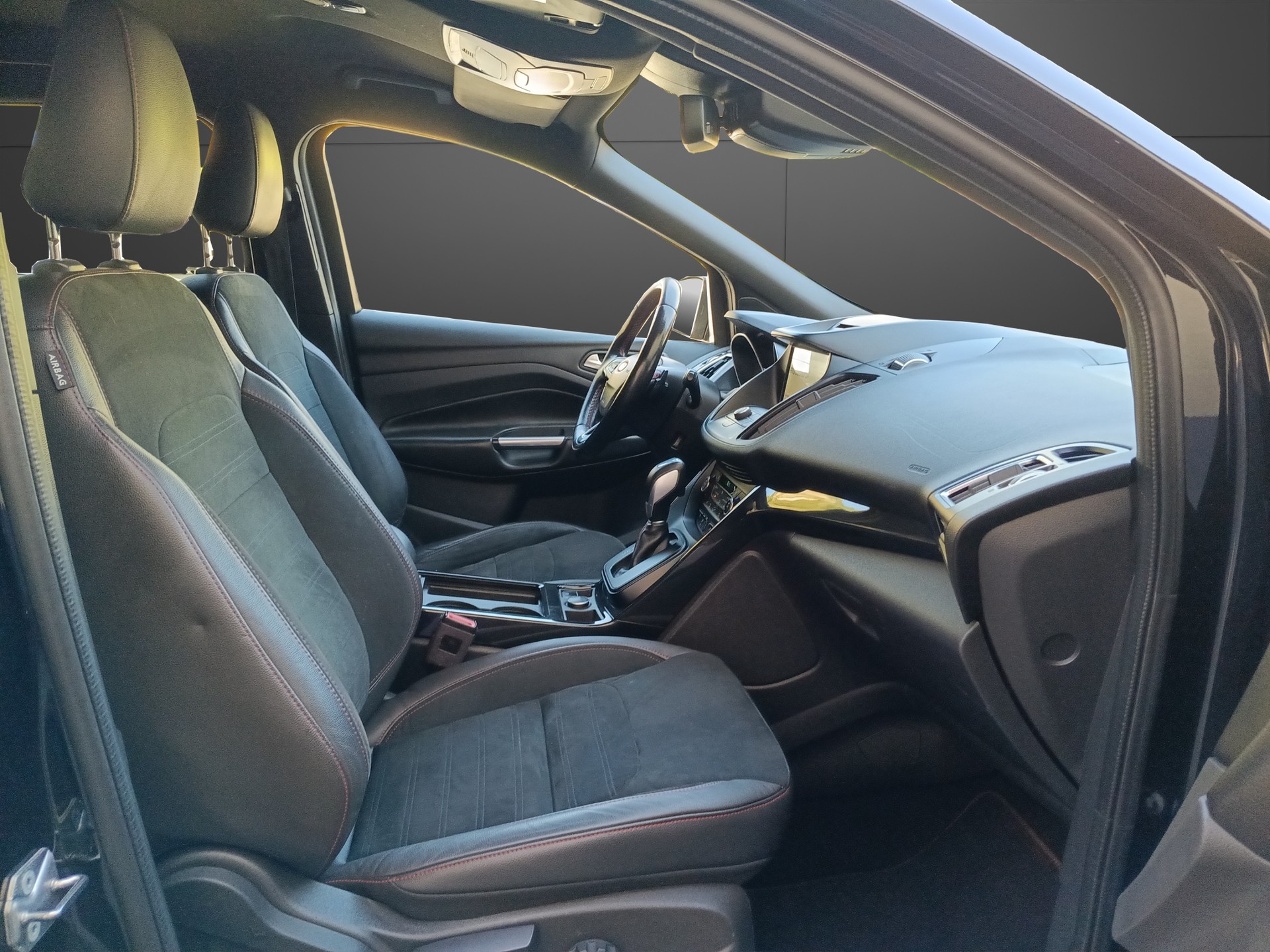 FORD Kuga 2.0 SCTi ST Line High 4WD Automatic - 13