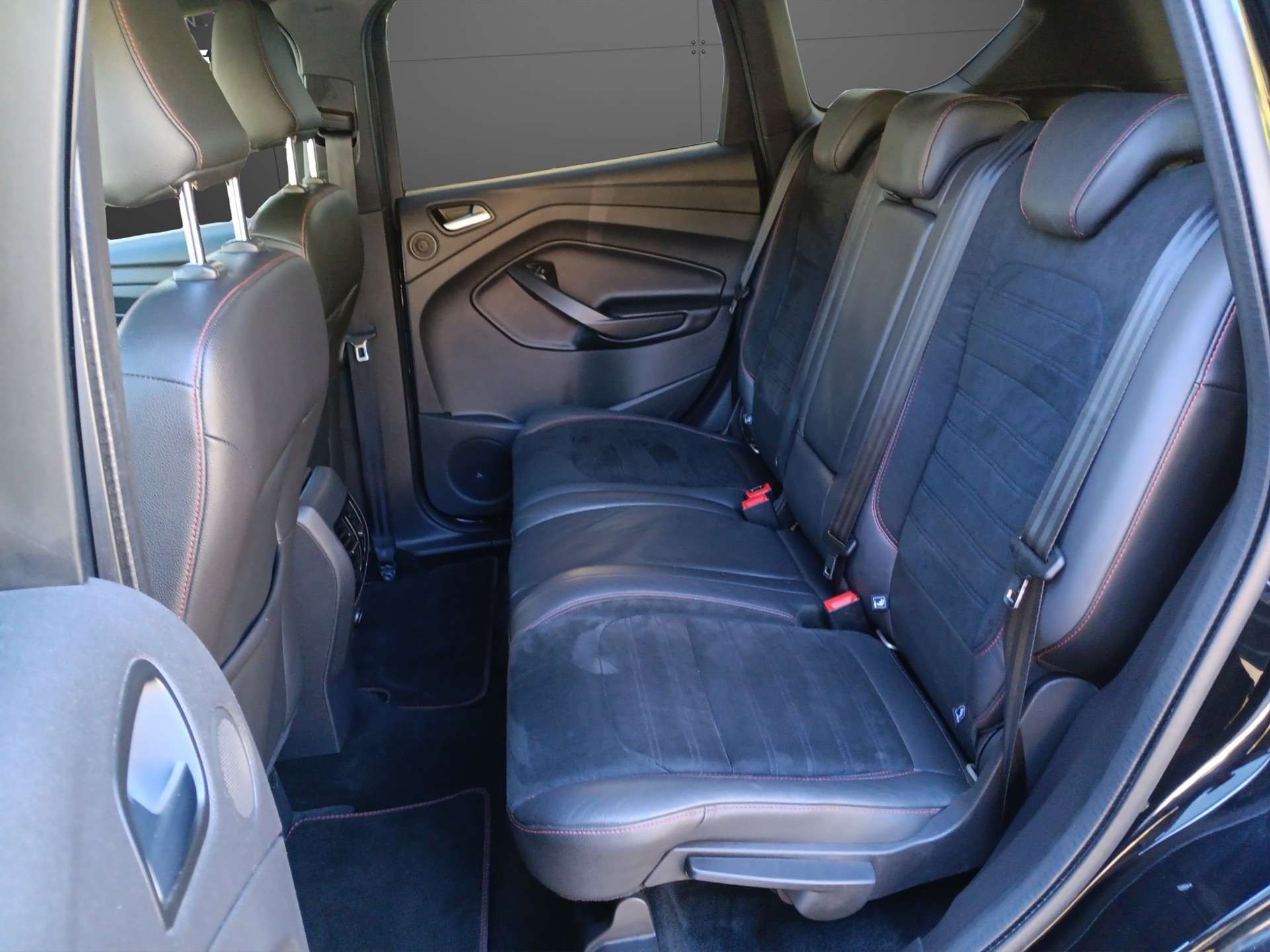 FORD Kuga 2.0 SCTi ST Line High 4WD Automatic - 9