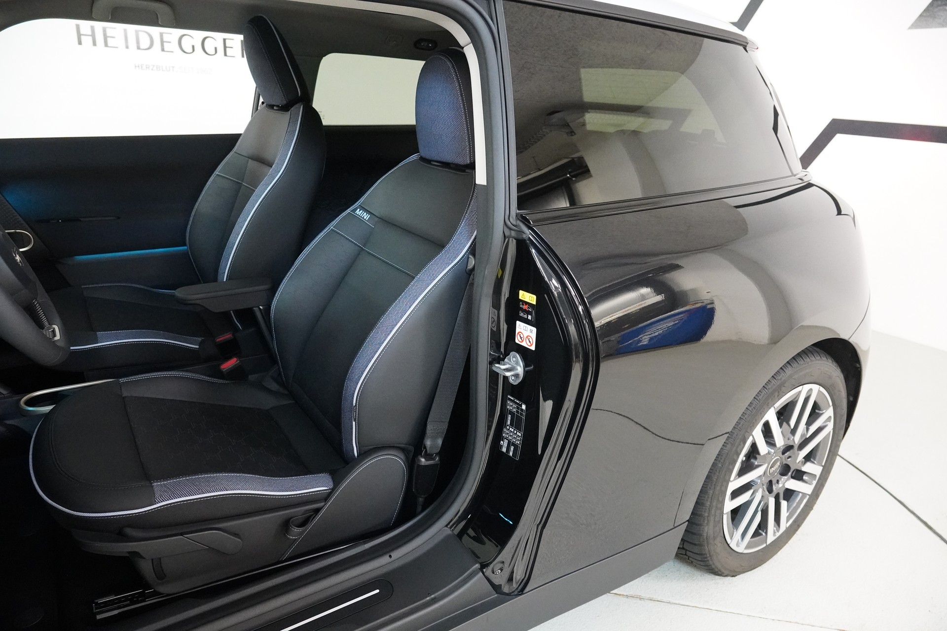MINI Cooper SE - 13