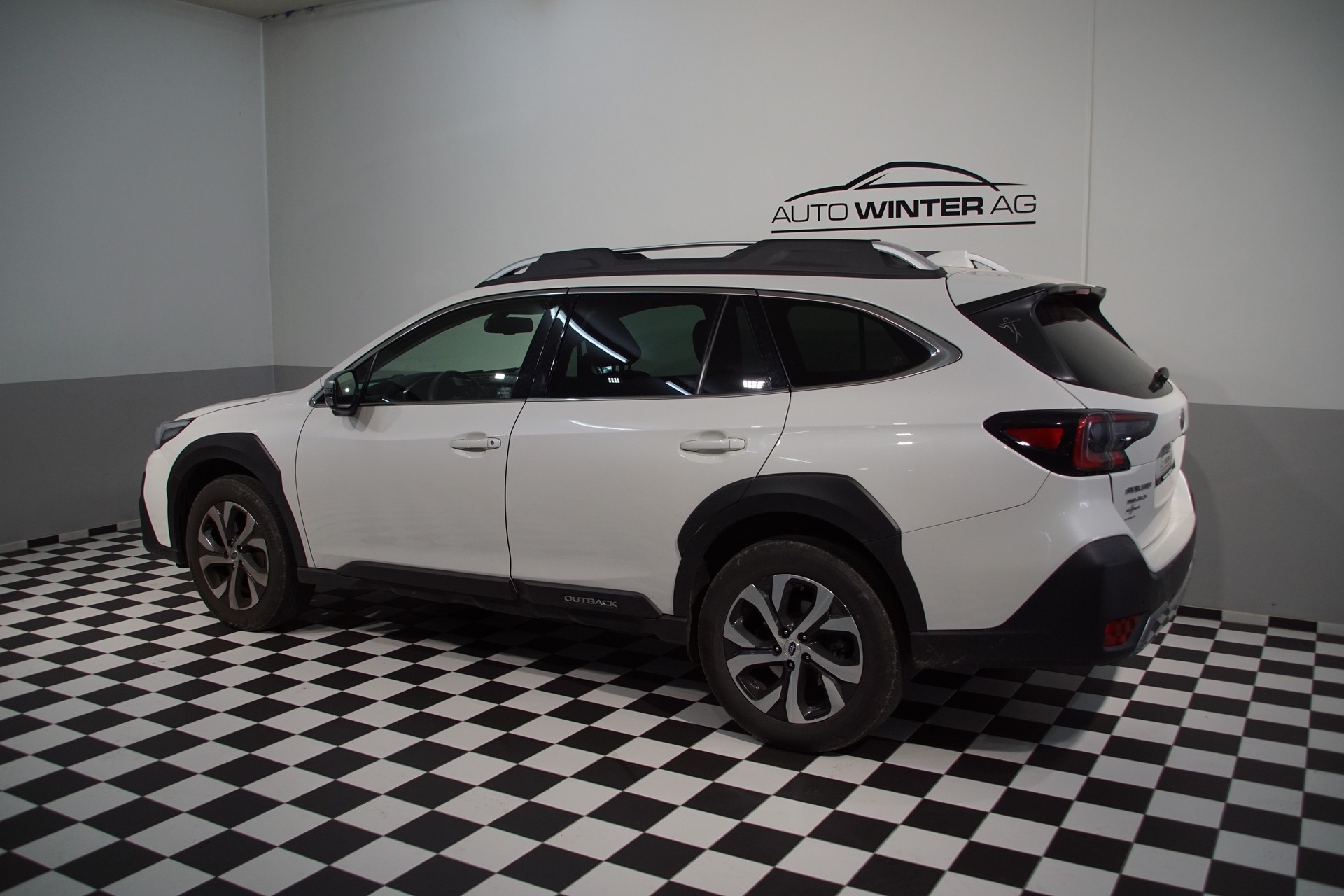 SUBARU Outback 2.5i Luxury AWD Lineartronic - 6