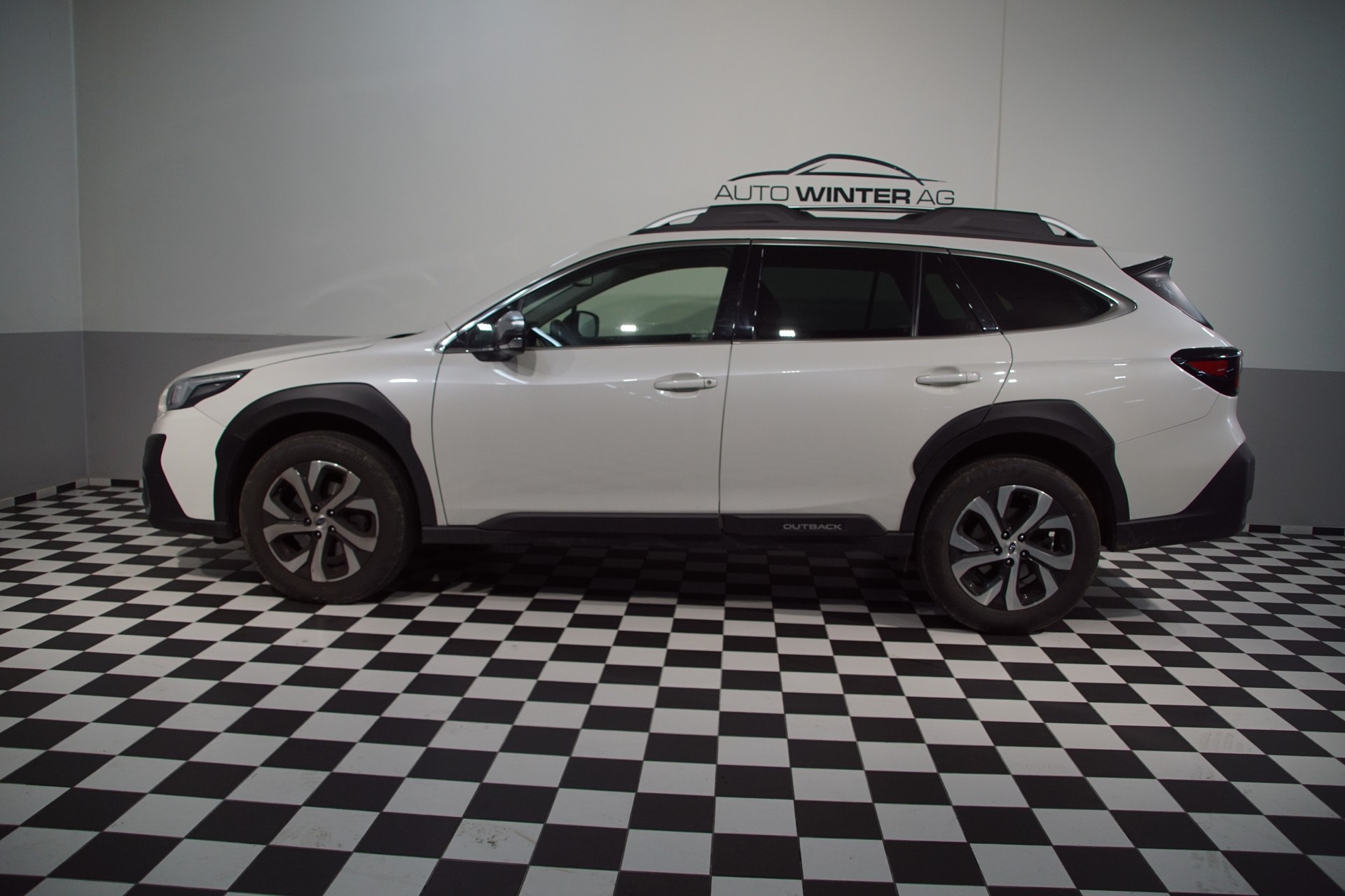 SUBARU Outback 2.5i Luxury AWD Lineartronic - 8