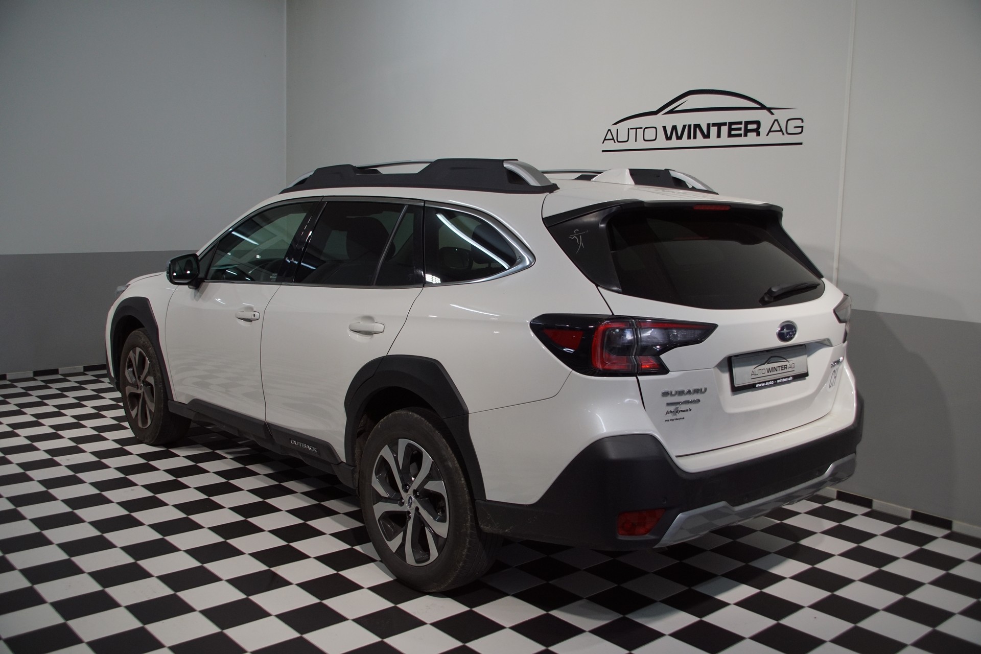 SUBARU Outback 2.5i Luxury AWD Lineartronic - 5