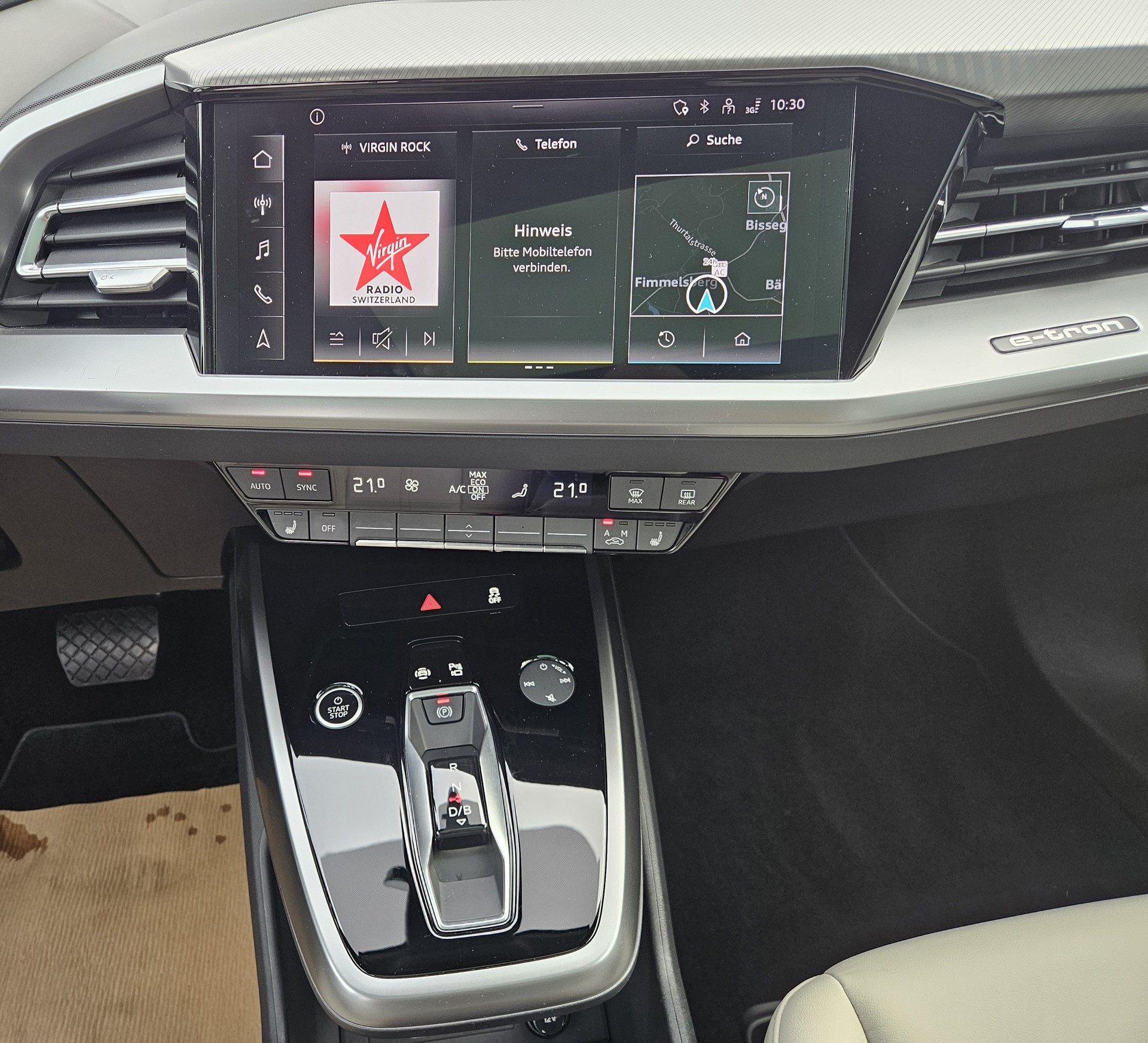 AUDI Q4 e-tron 45 quattro Modell 2024 mit Panoramadach - 17