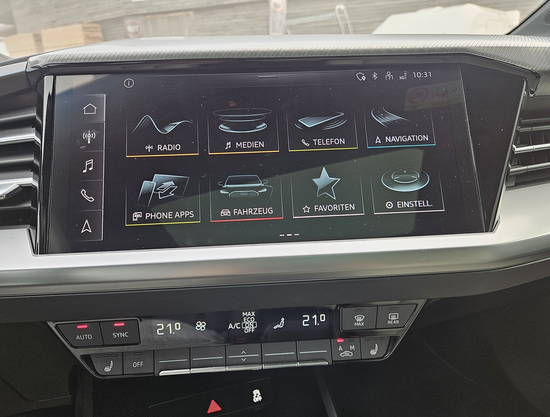 AUDI Q4 e-tron 45 quattro Modell 2024 mit Panoramadach - 18