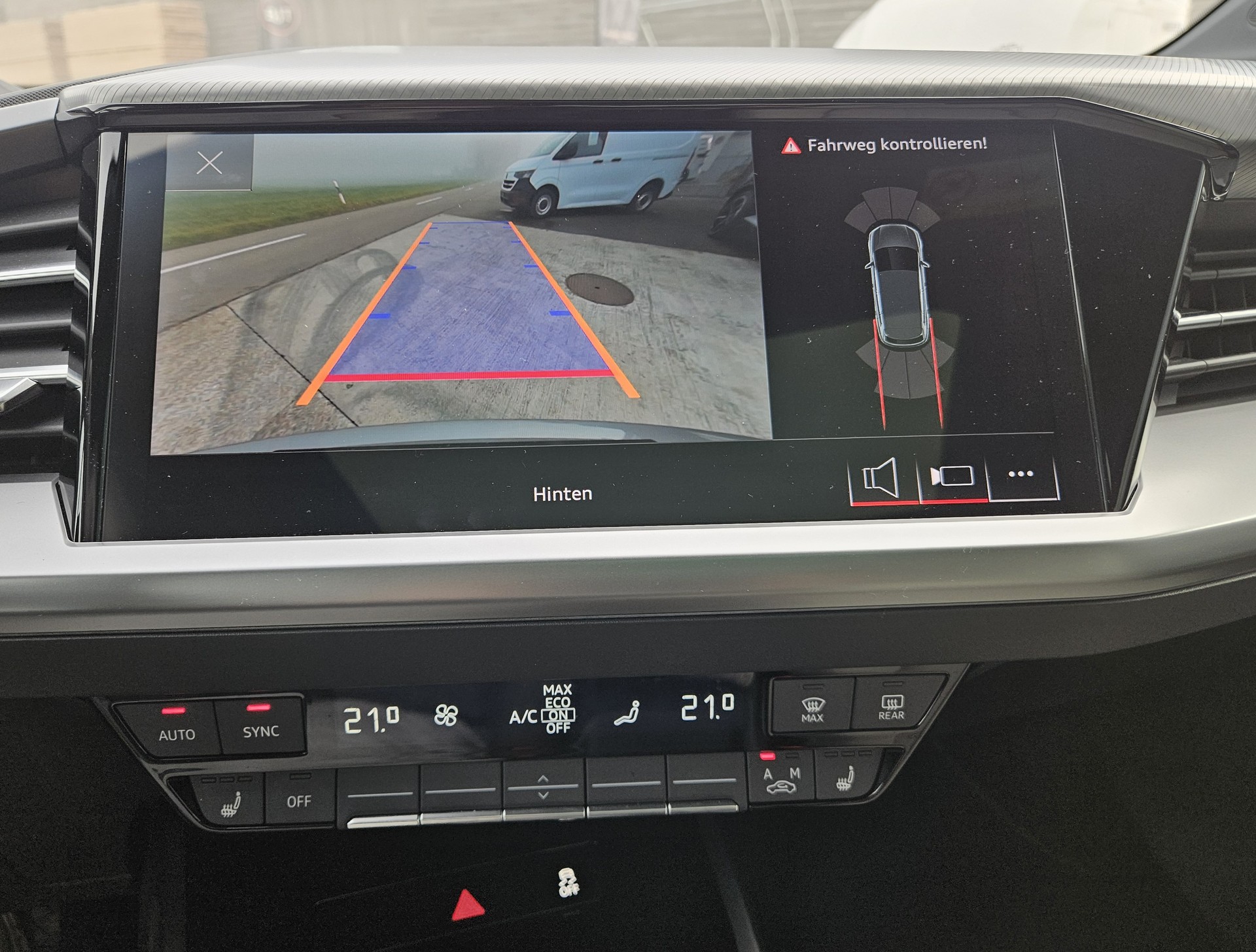 AUDI Q4 e-tron 45 quattro Modell 2024 mit Panoramadach - 20