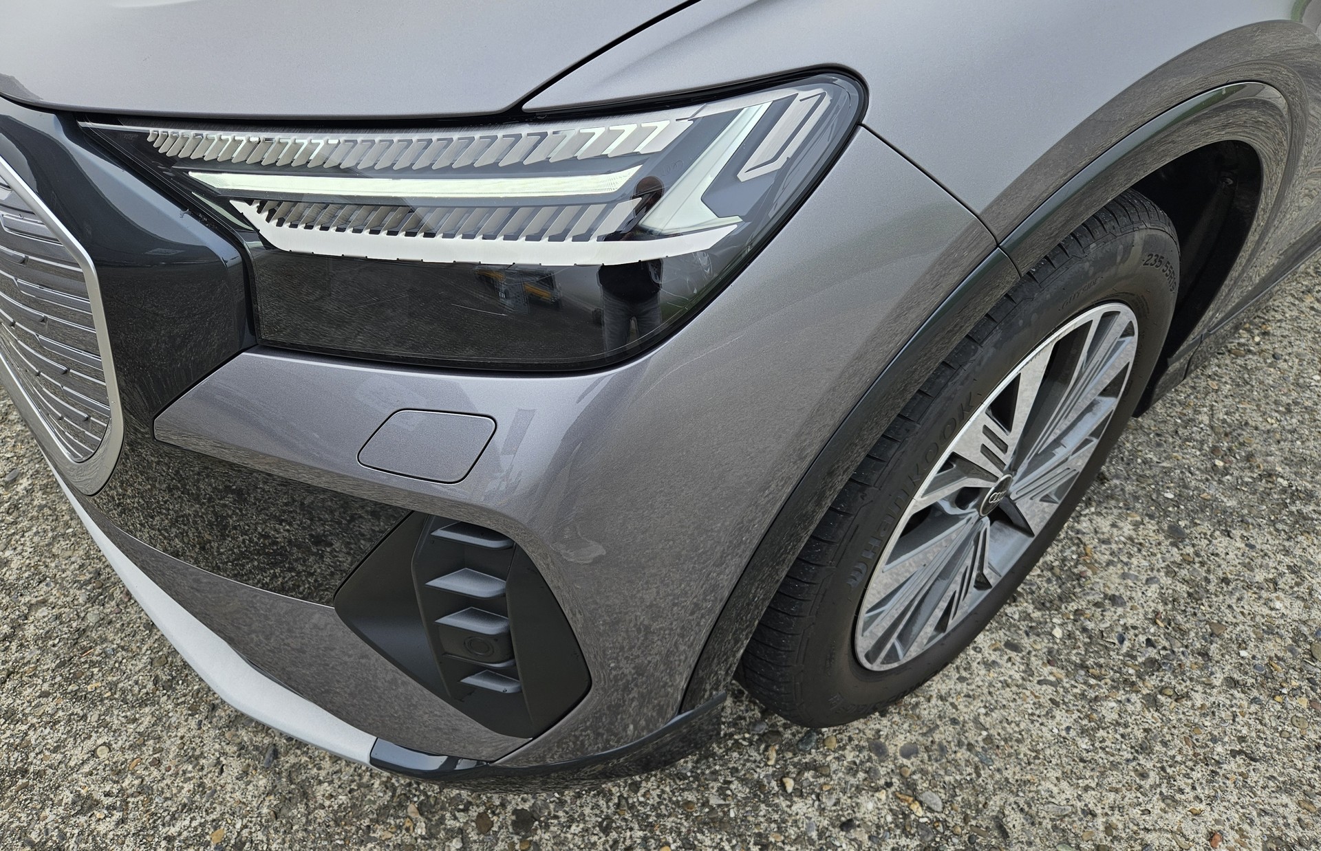 AUDI Q4 e-tron 45 quattro Modell 2024 mit Panoramadach - 4