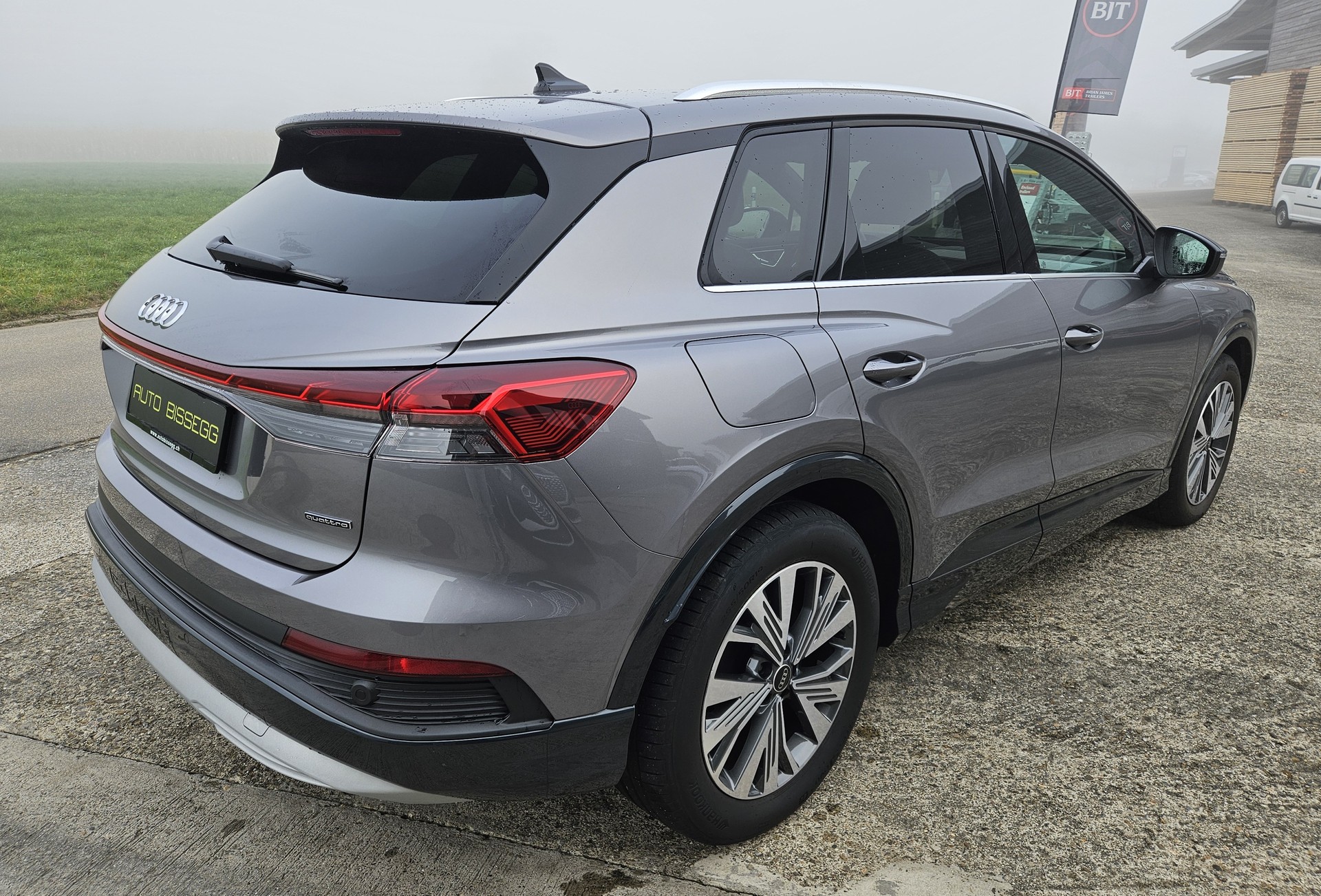 AUDI Q4 e-tron 45 quattro Modell 2024 mit Panoramadach - 9