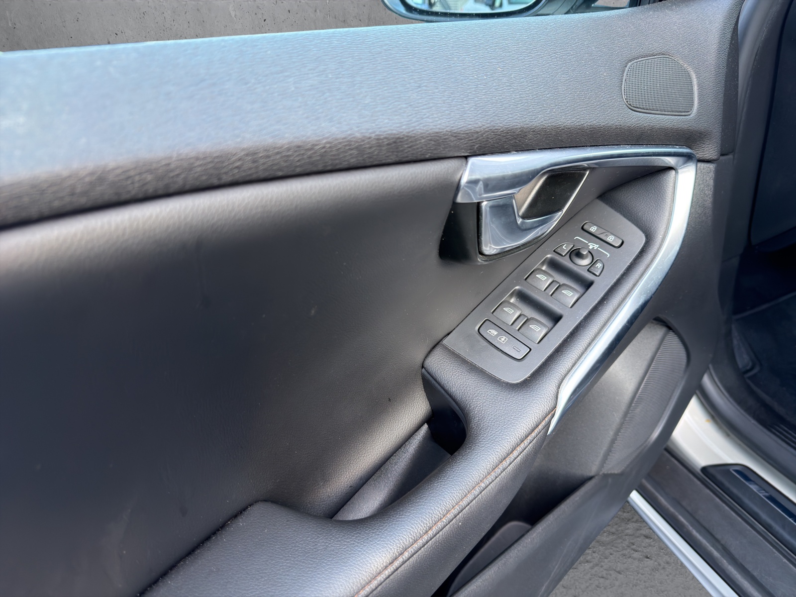 VOLVO V40 Cross Country T4 AWD Summum Geartronic - 12