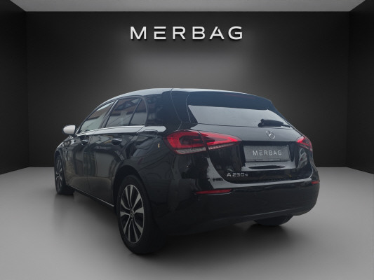 MERCEDES-BENZ A 250e Style - 4