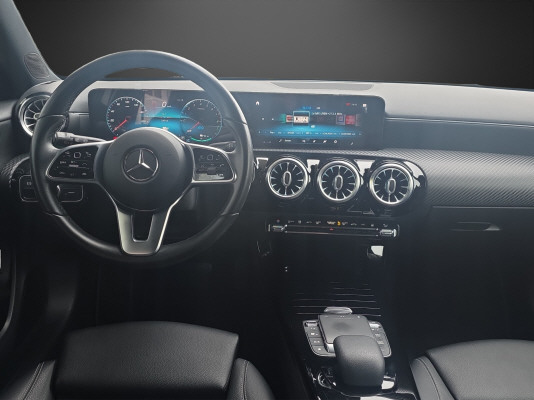 MERCEDES-BENZ A 250e Style - 8