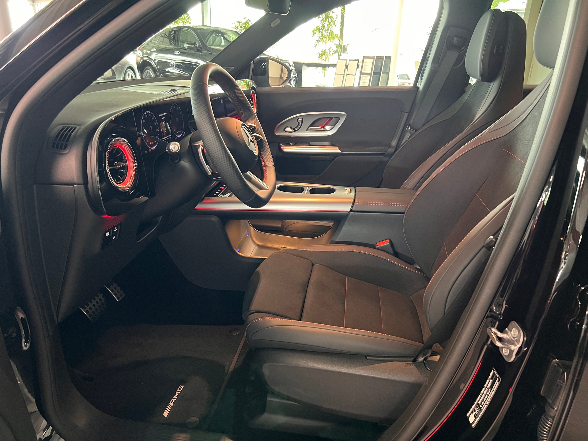 MERCEDES-BENZ GLB 220 4Matic 8G-Tronic - 10
