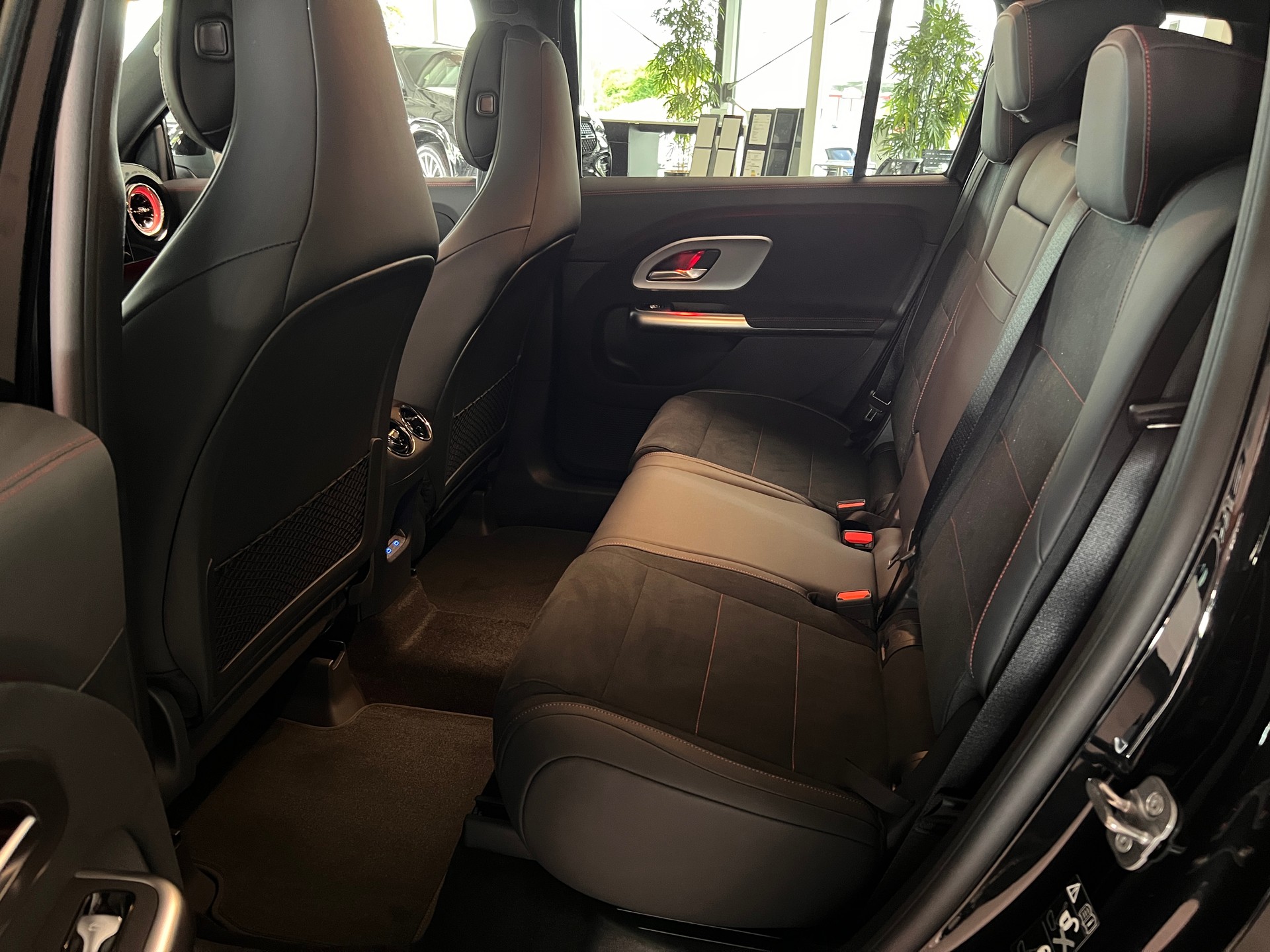 MERCEDES-BENZ GLB 220 4Matic 8G-Tronic - 9