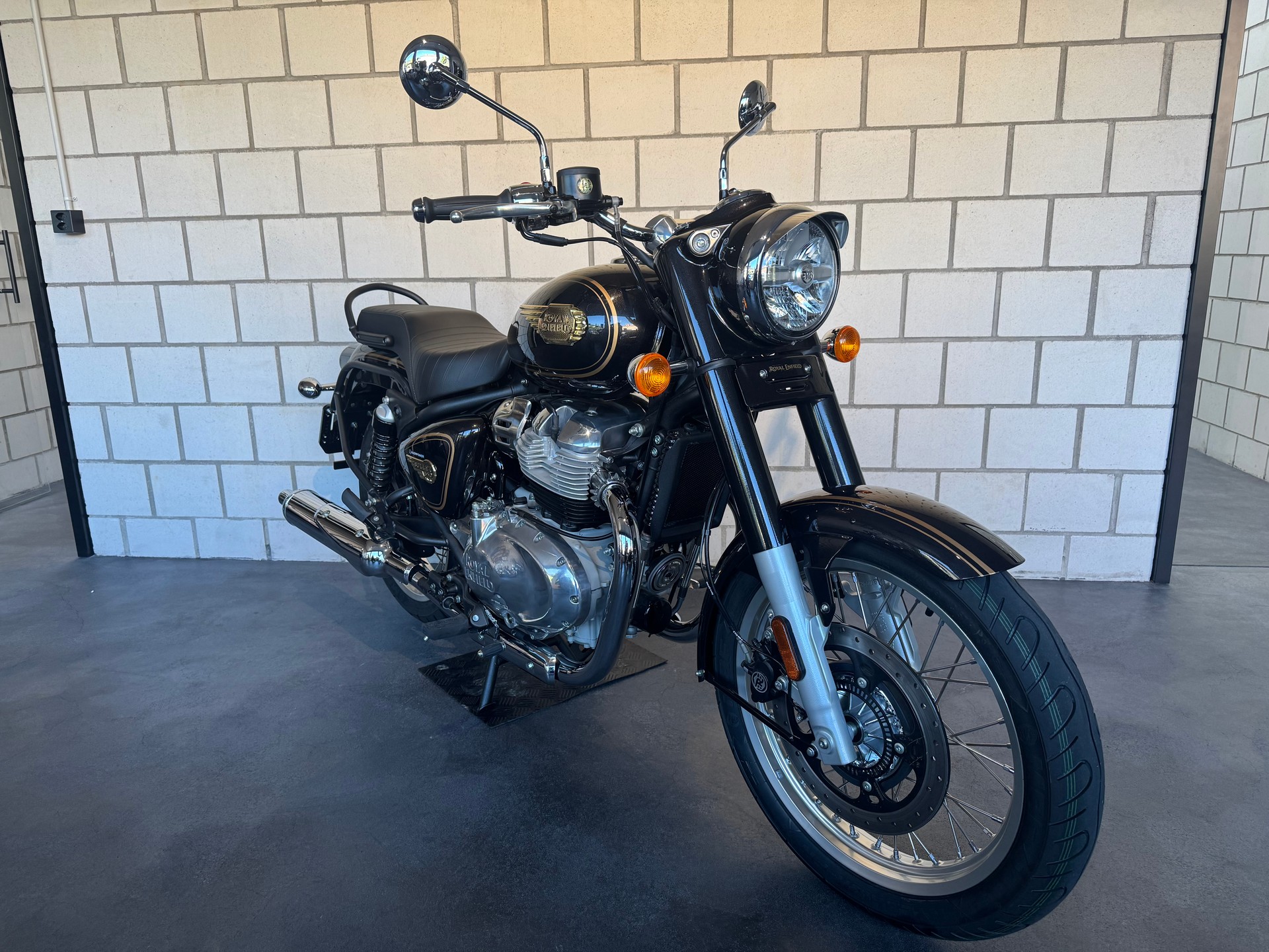 ROYAL ENFIELD BULLET 650 - 3