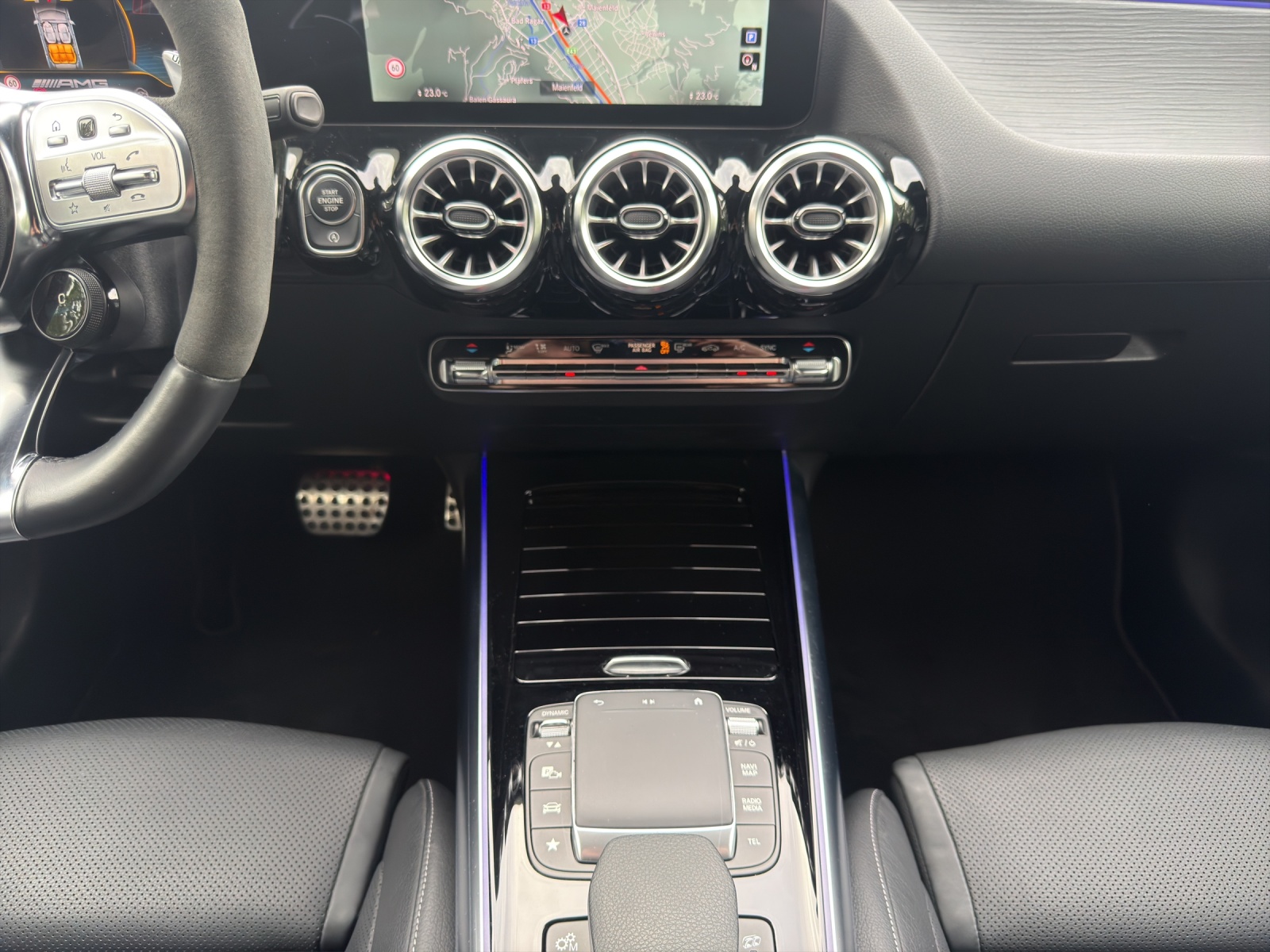MERCEDES-BENZ GLA 45 S AMG 4Matic+ - 13