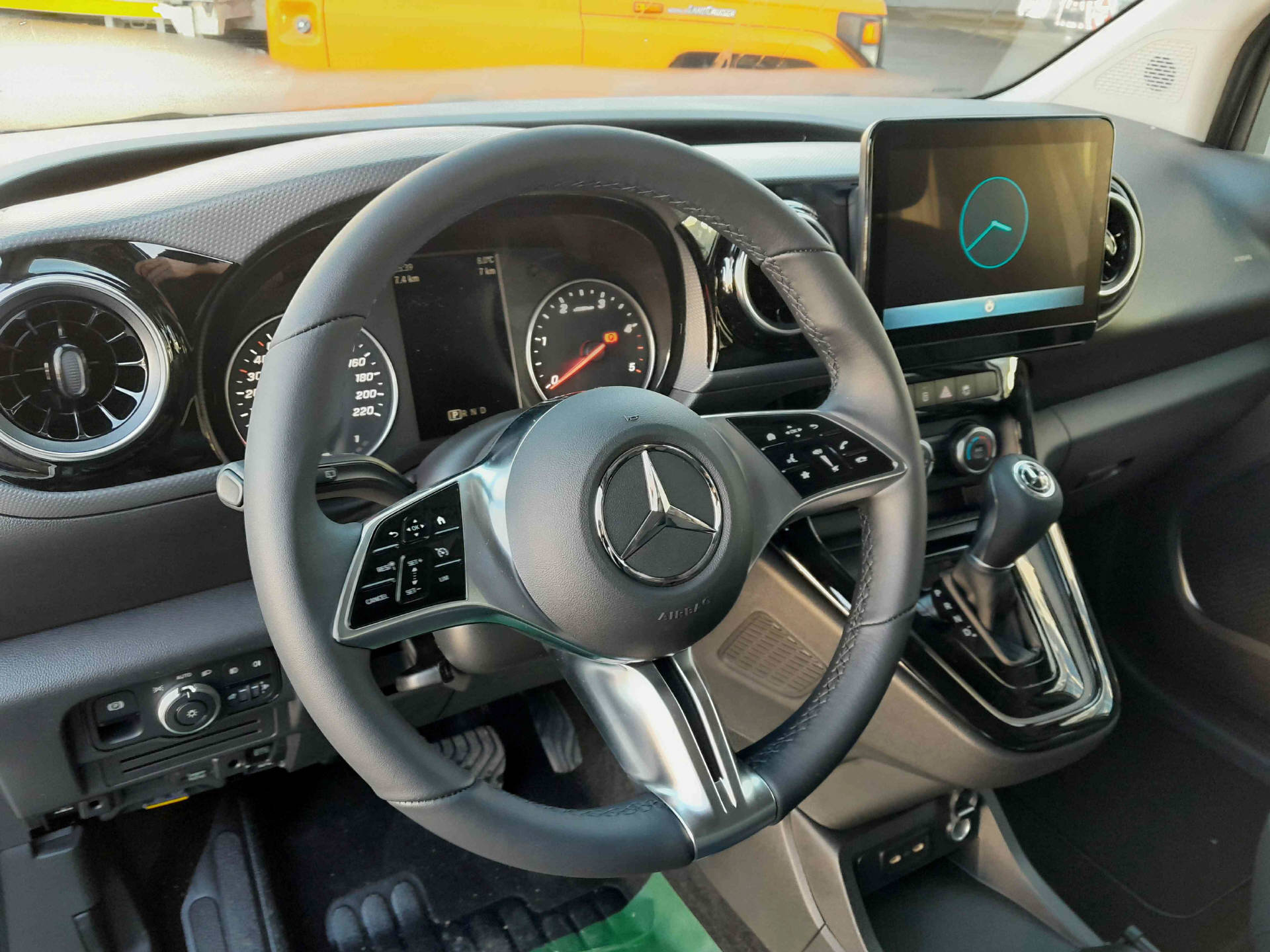 MERCEDES-BENZ 180 d Style Van S - 12