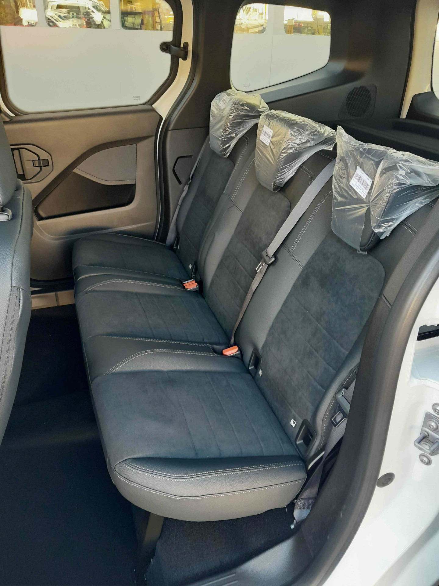 MERCEDES-BENZ 180 d Style Van S - 16