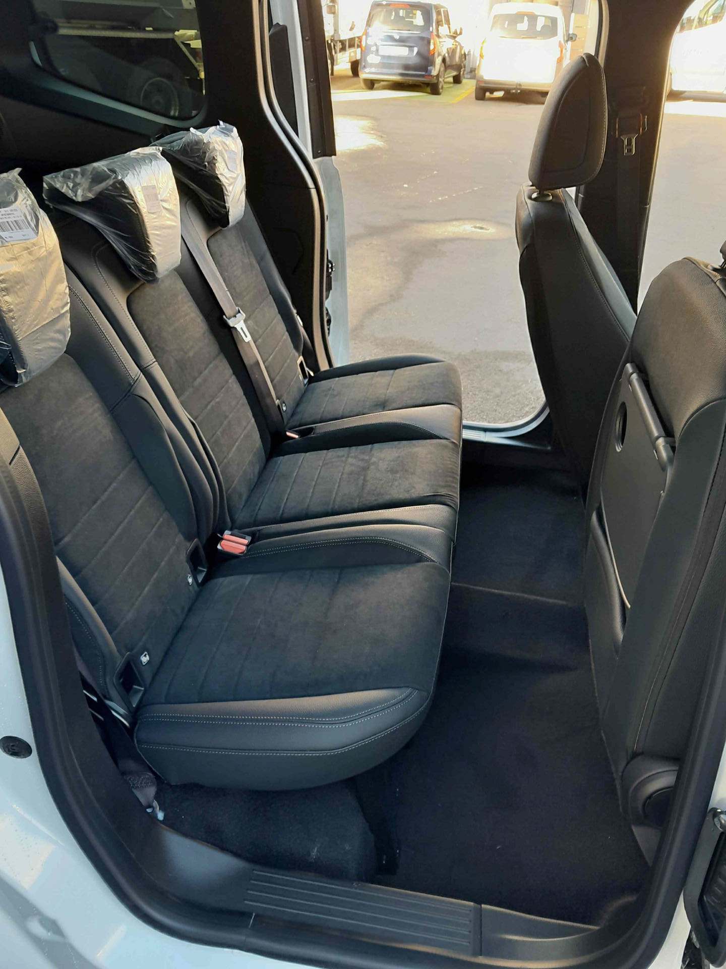 MERCEDES-BENZ 180 d Style Van S - 15