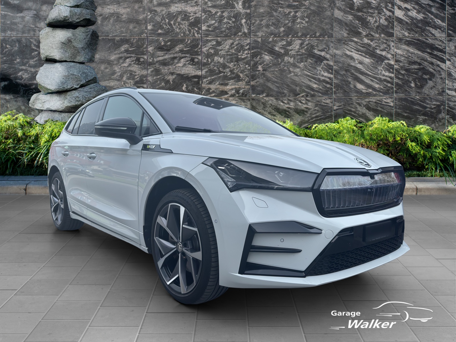 SKODA Enyaq RS 4x4 - 8