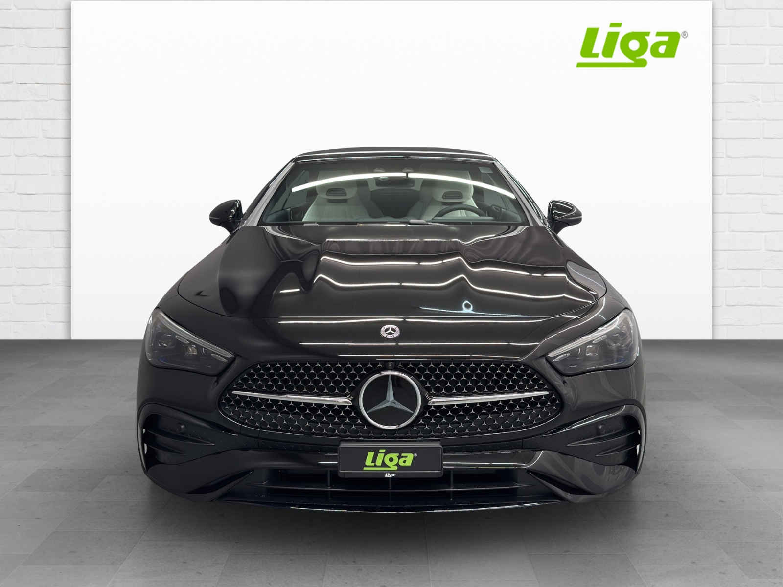 MERCEDES-BENZ CLE 300 AMG Line 4Matic Cabriolet - 3
