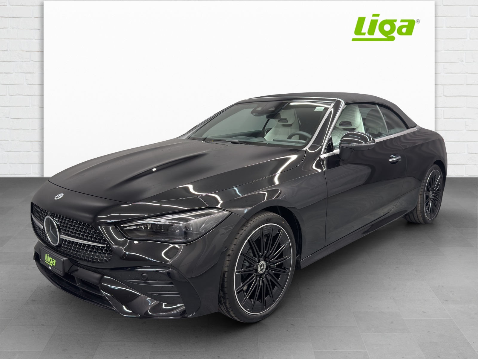 MERCEDES-BENZ CLE 300 AMG Line 4Matic Cabriolet - 2