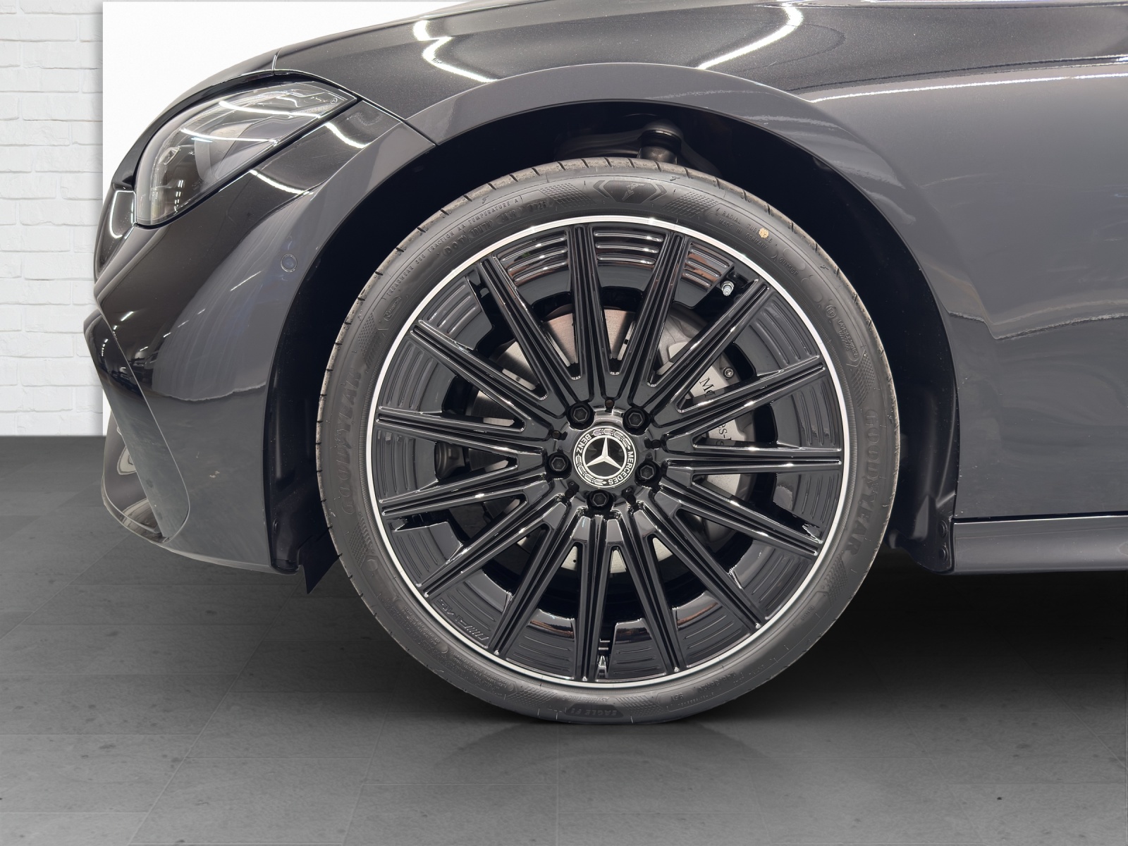 MERCEDES-BENZ CLE 300 AMG Line 4Matic Cabriolet - 6