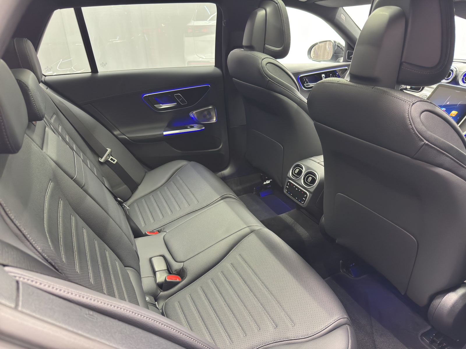 MERCEDES-BENZ C 220 d AMG Line 4Matic T- Modell Swiss Star - 10