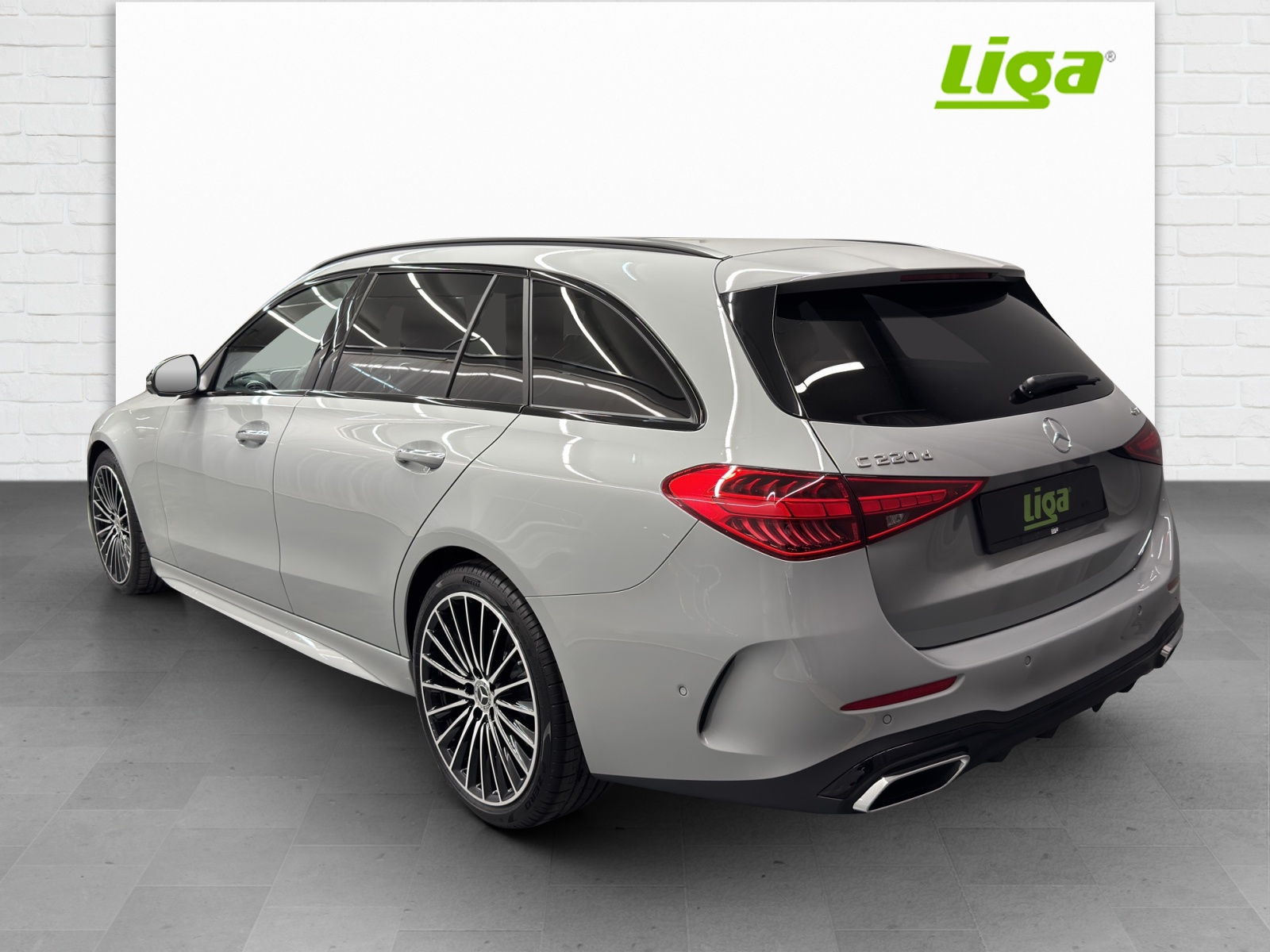 MERCEDES-BENZ C 220 d AMG Line 4Matic T- Modell Swiss Star - 4