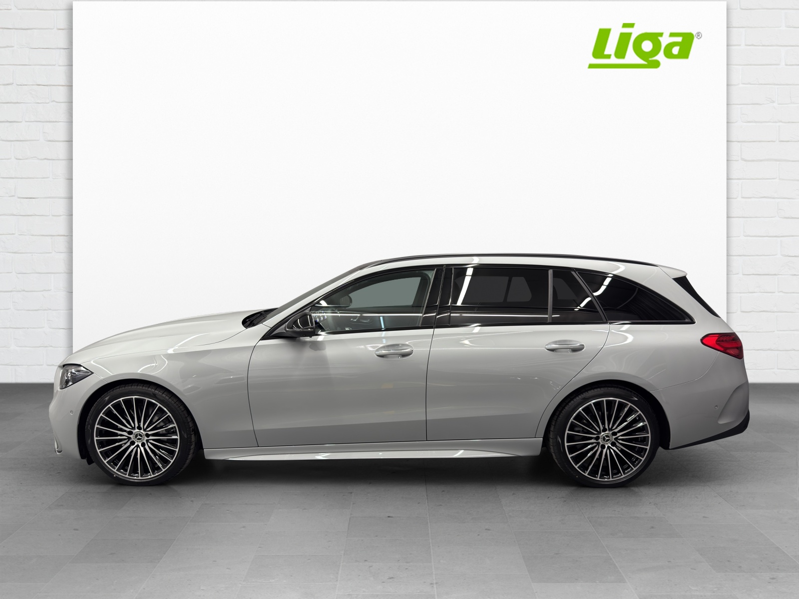 MERCEDES-BENZ C 220 d AMG Line 4Matic T- Modell Swiss Star