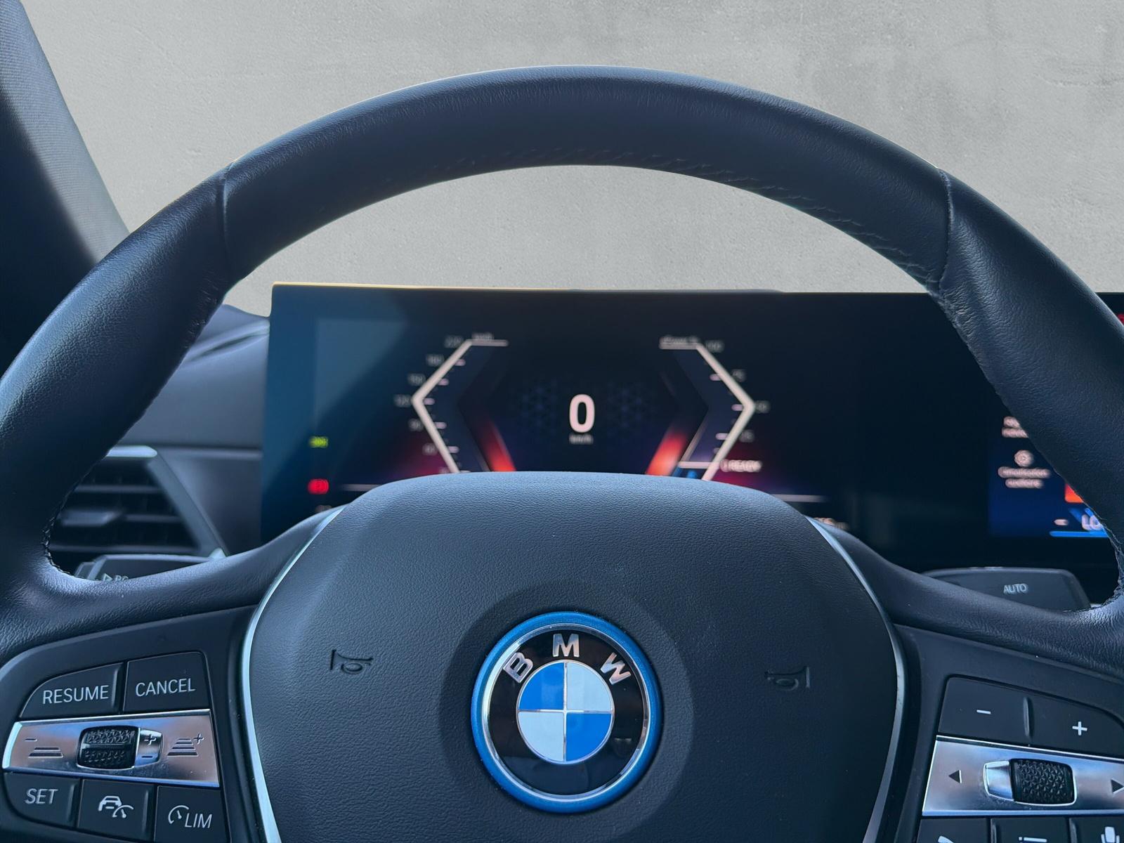 BMW i4 eDrive35 (CH) AHK ** Action de Leasing à 0.9% ** - 25