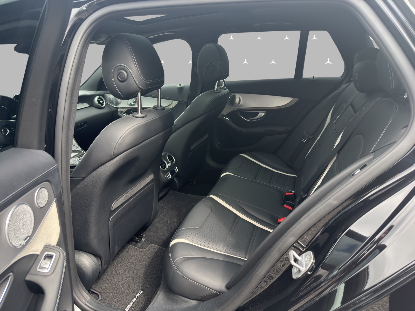 MERCEDES-BENZ C 63 S AMG Speedshift - 10