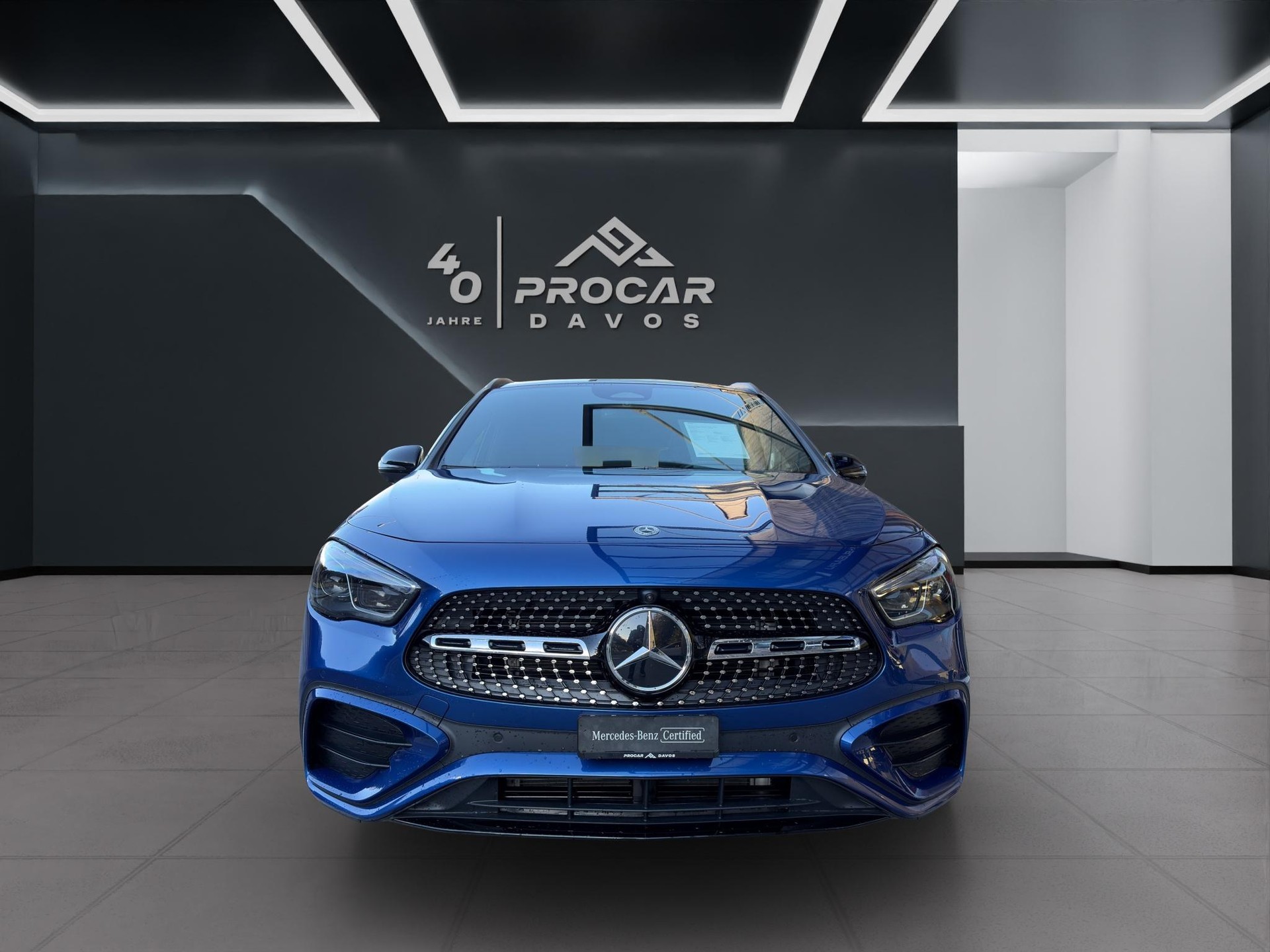 MERCEDES-BENZ GLA 250 Swiss Star AMG Line 4matic - 3