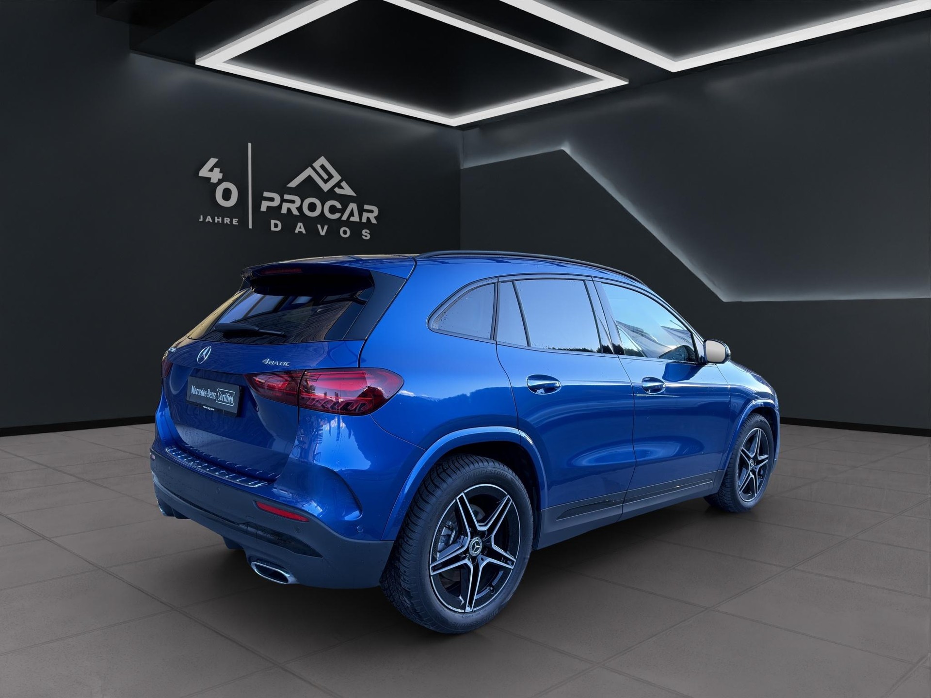 MERCEDES-BENZ GLA 250 Swiss Star AMG Line 4matic - 4