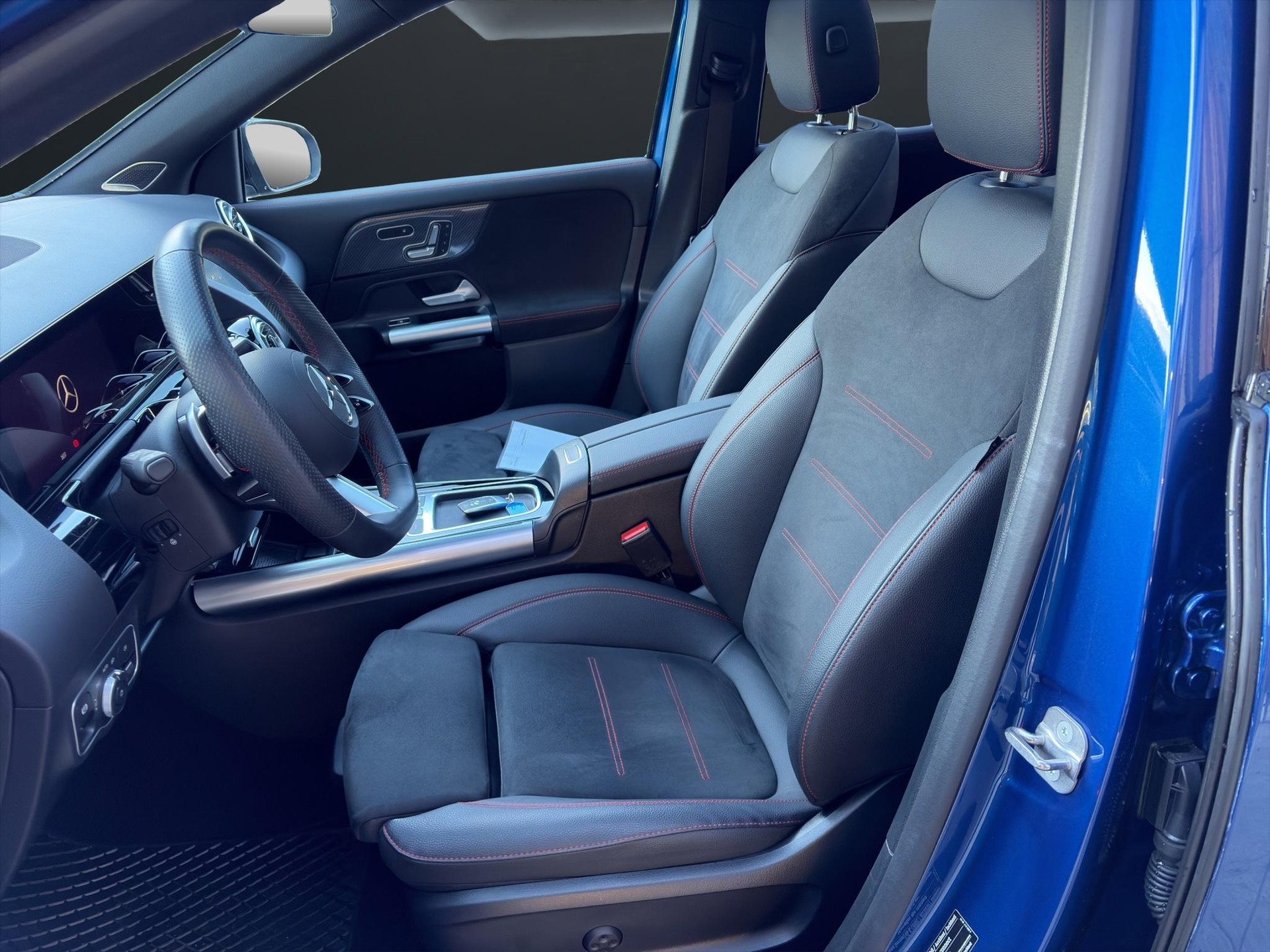 MERCEDES-BENZ GLA 250 Swiss Star AMG Line 4matic - 9