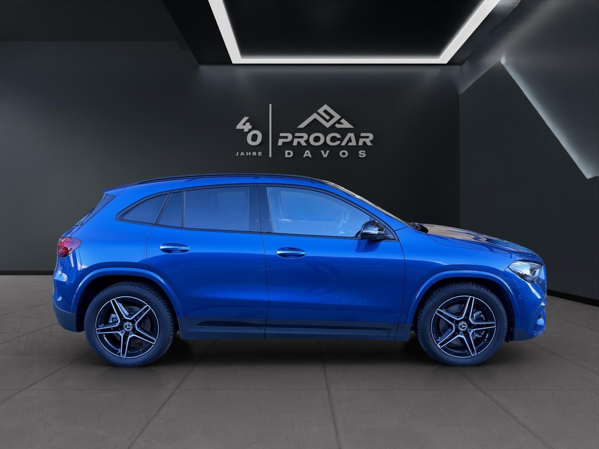 MERCEDES-BENZ GLA 250 Swiss Star AMG Line 4matic - 2