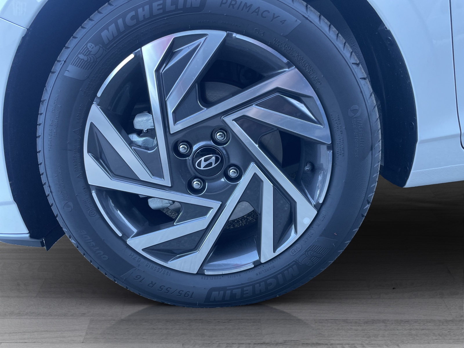 HYUNDAI i20 1.0 T-GDi Amplia DCT - 13