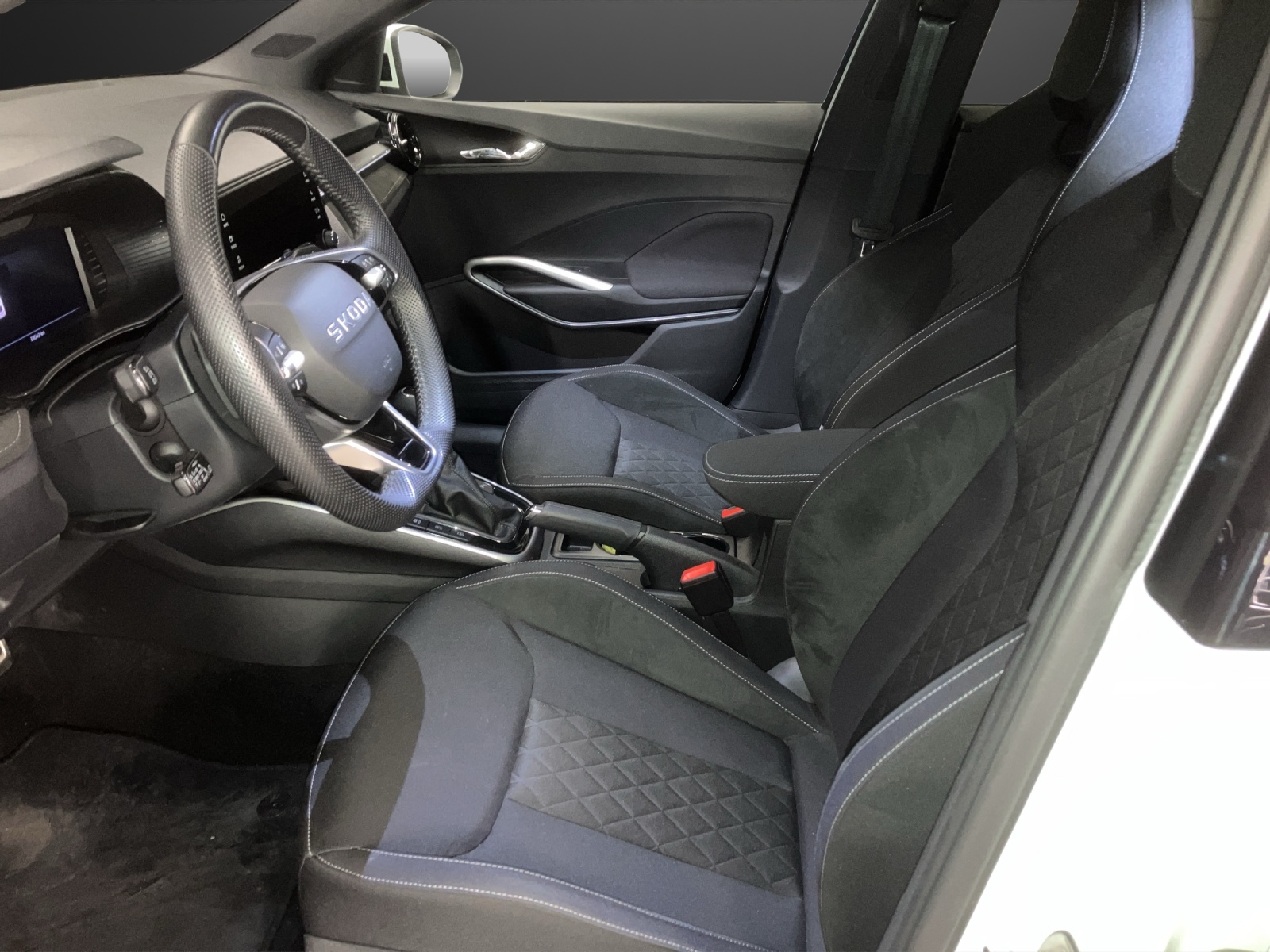 SKODA Fabia 1.0 TSI Dynamic DSG - 8